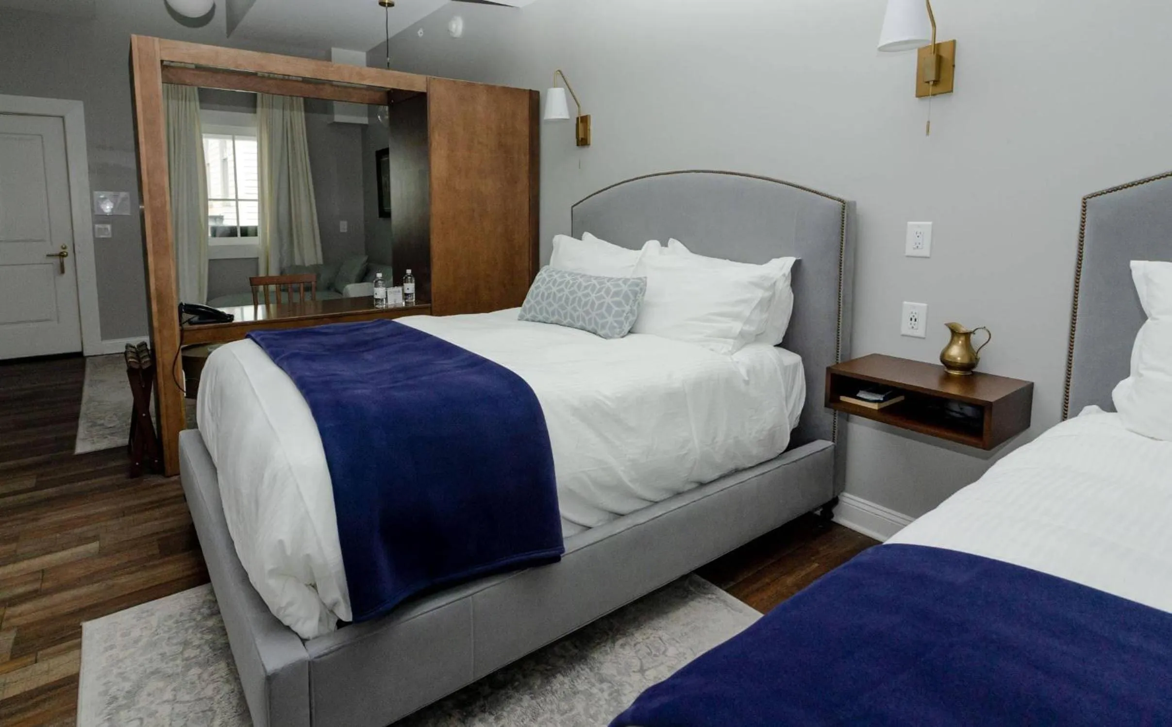 Bedroom in The Colonial Inn, an Ascend Collection Hotel