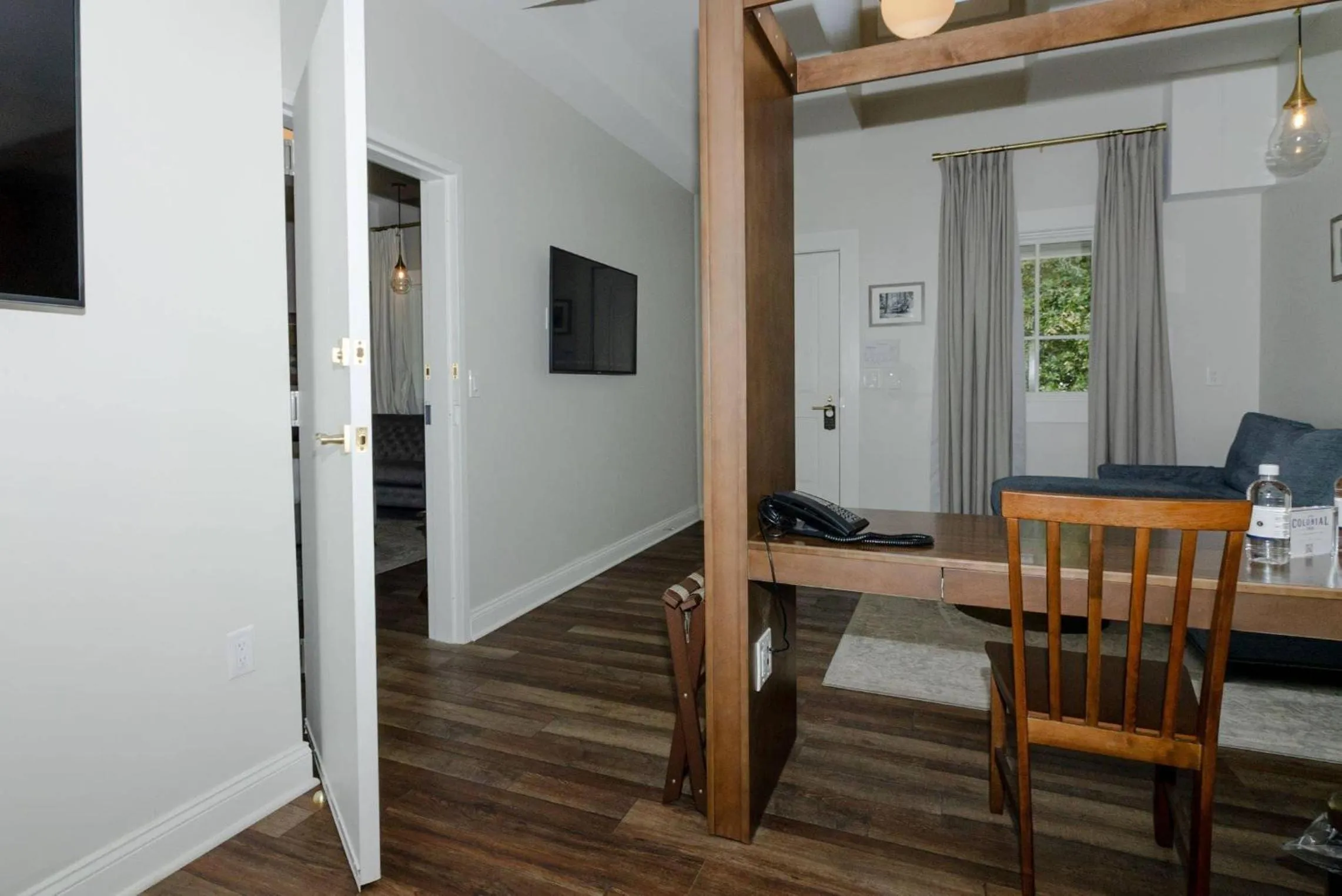 Bedroom in The Colonial Inn, an Ascend Collection Hotel