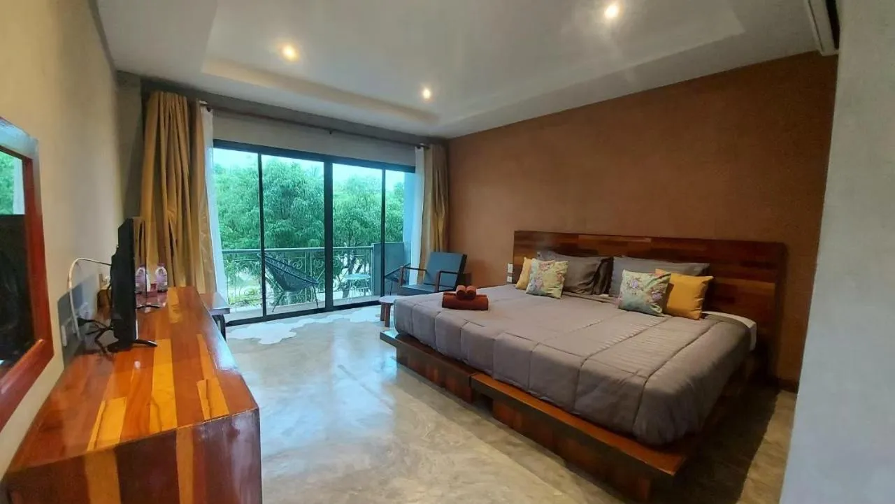 Bed in River CoCo @ Amphawa