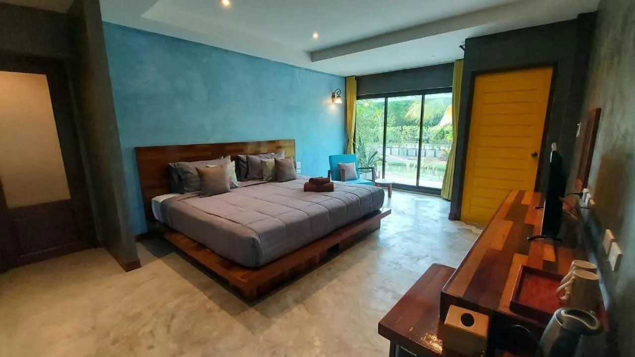 Bed in River CoCo @ Amphawa