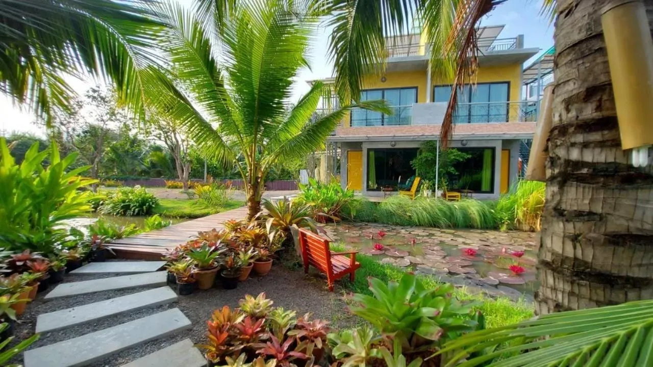 River CoCo @ Amphawa