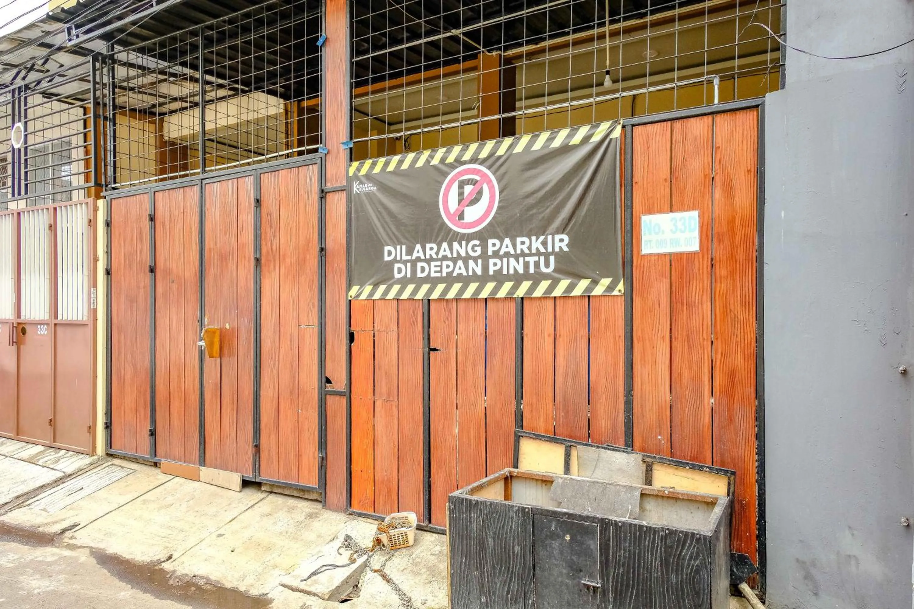 Facade/entrance in Cendrawasih Residence Mitra RedDoorz