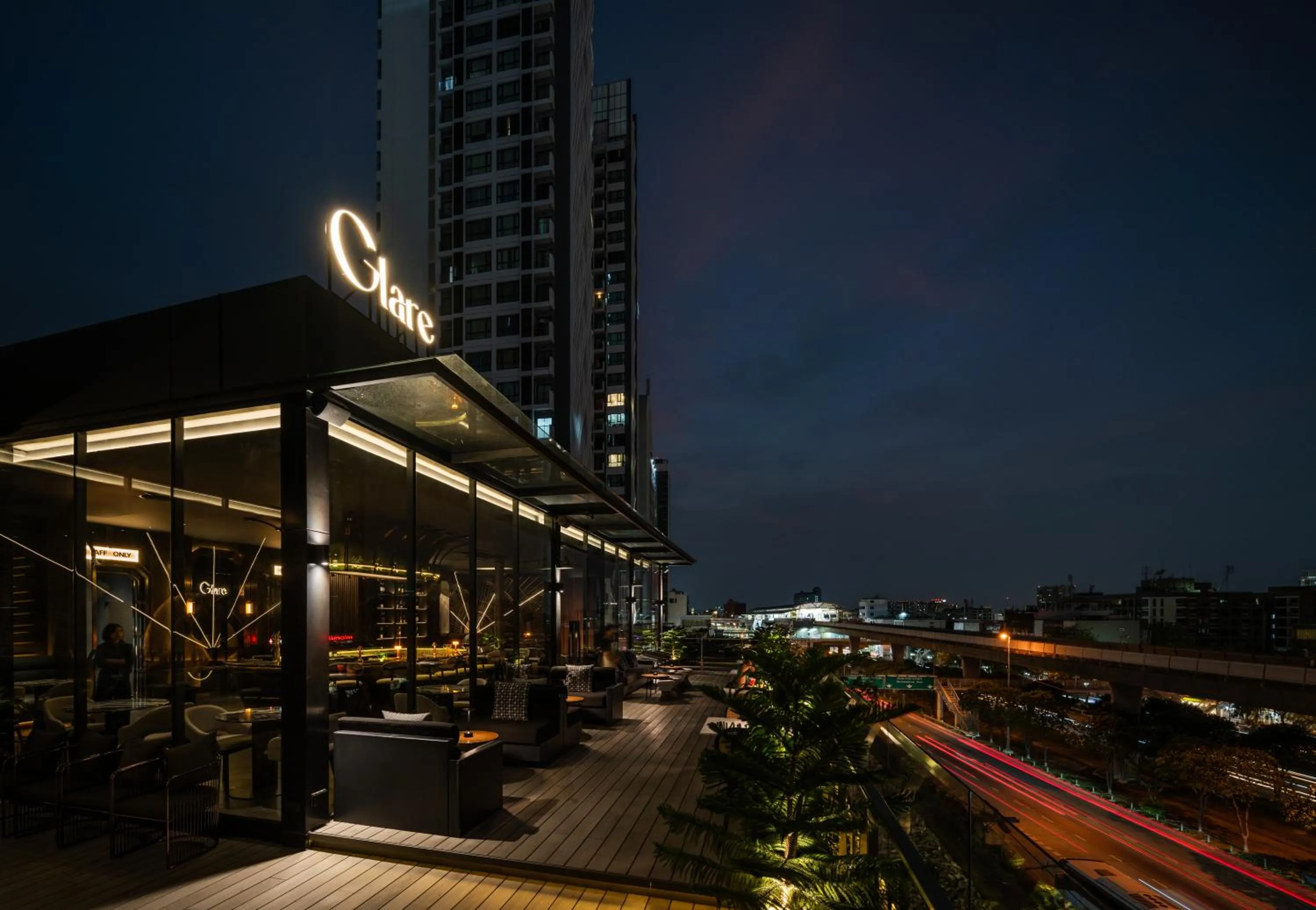 Restaurant/places to eat in Cascade Hotel Bangkok