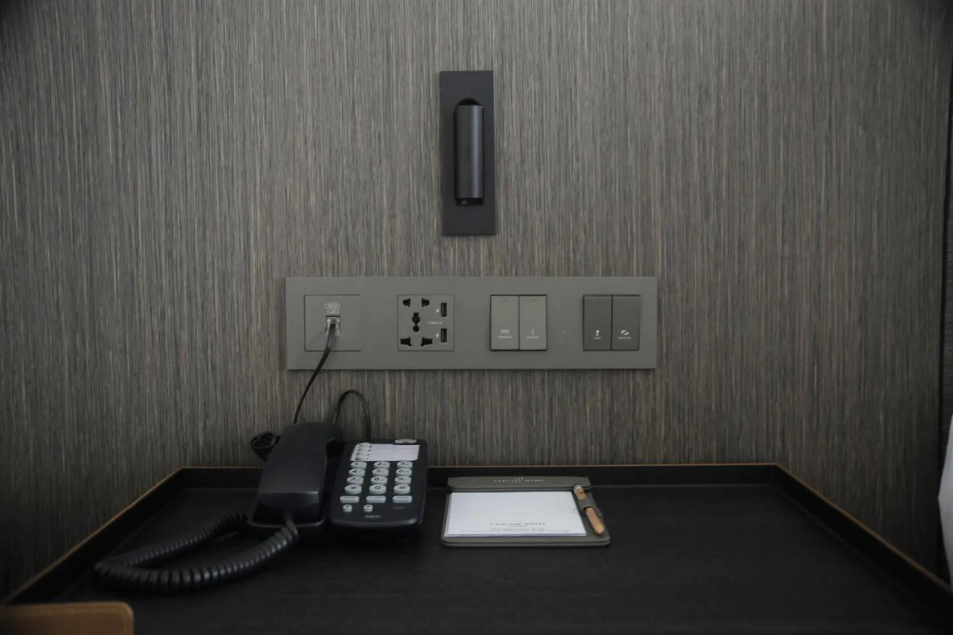 Bedroom in Cascade Hotel Bangkok