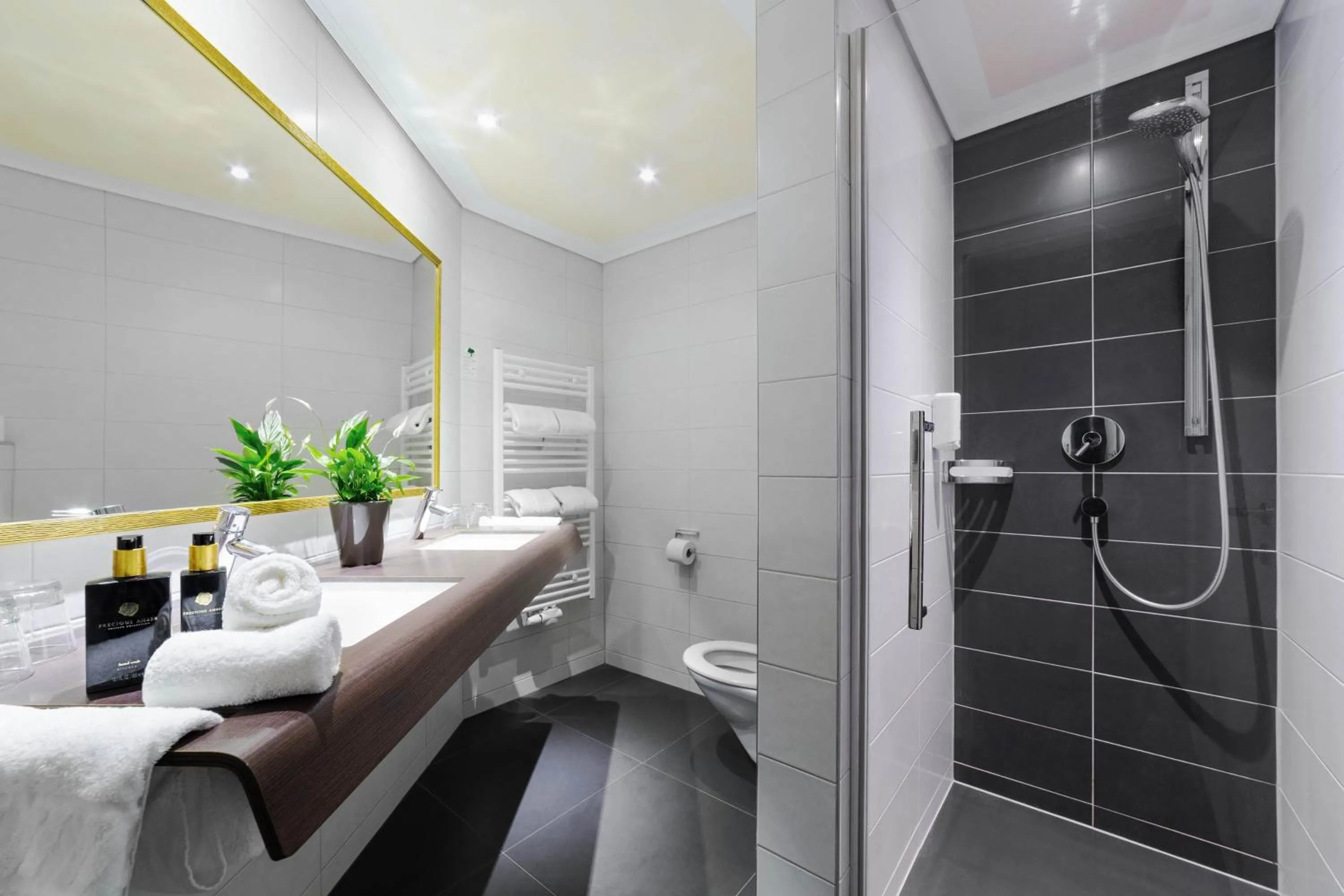 Bathroom in Boutique Hotel ANYBODY