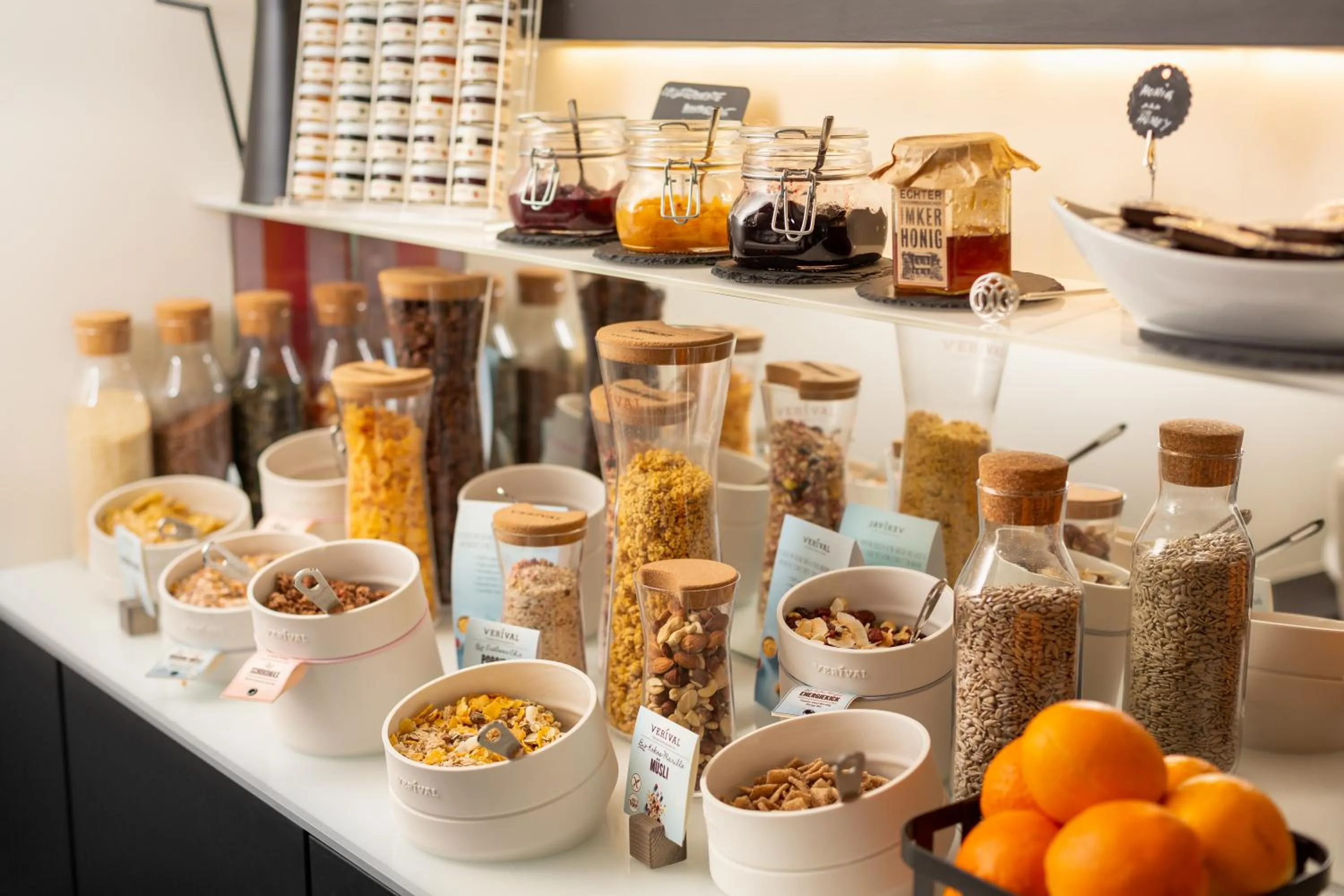 Food and drinks in Boutique Hotel ANYBODY