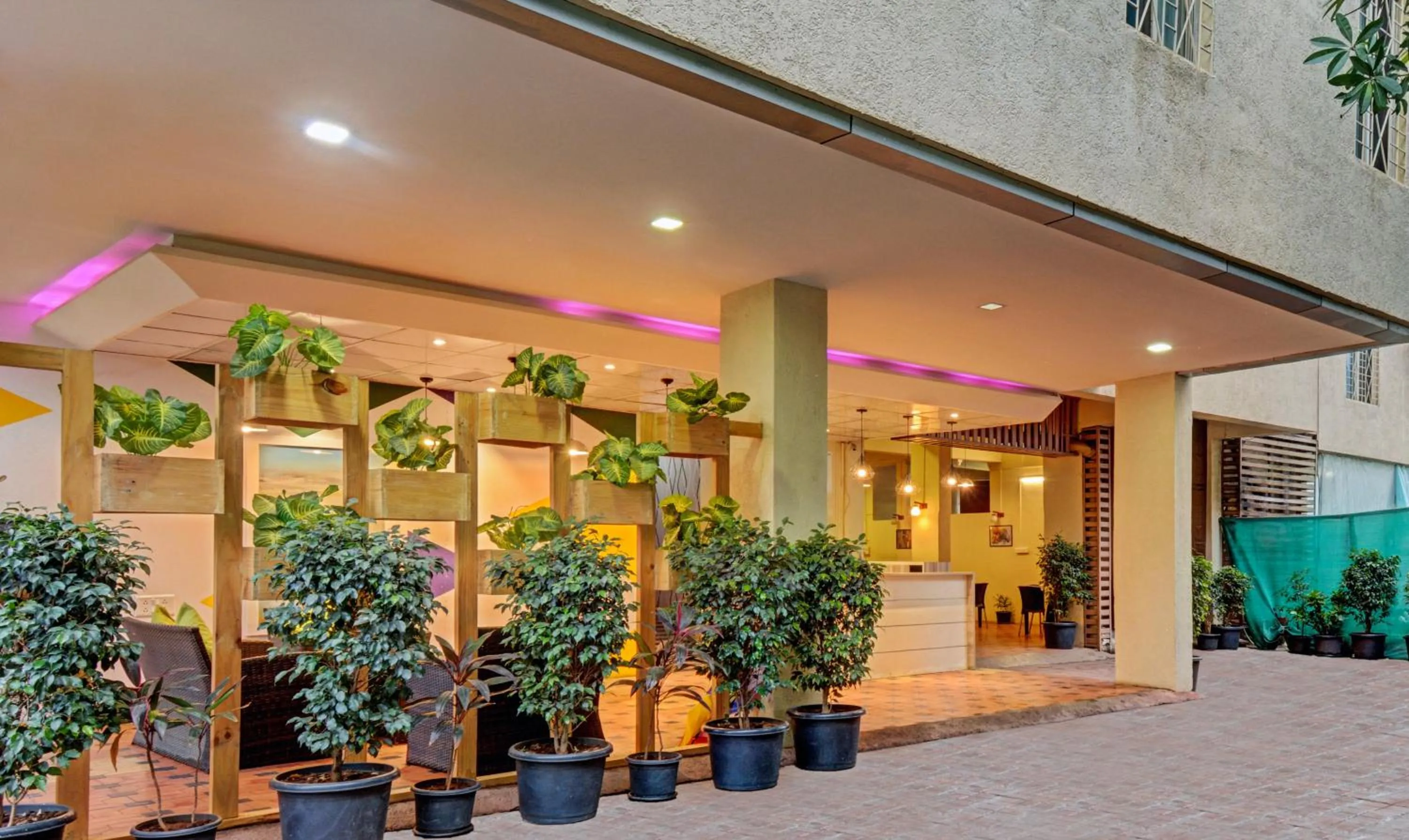 Property building in Treebo Iris Suites