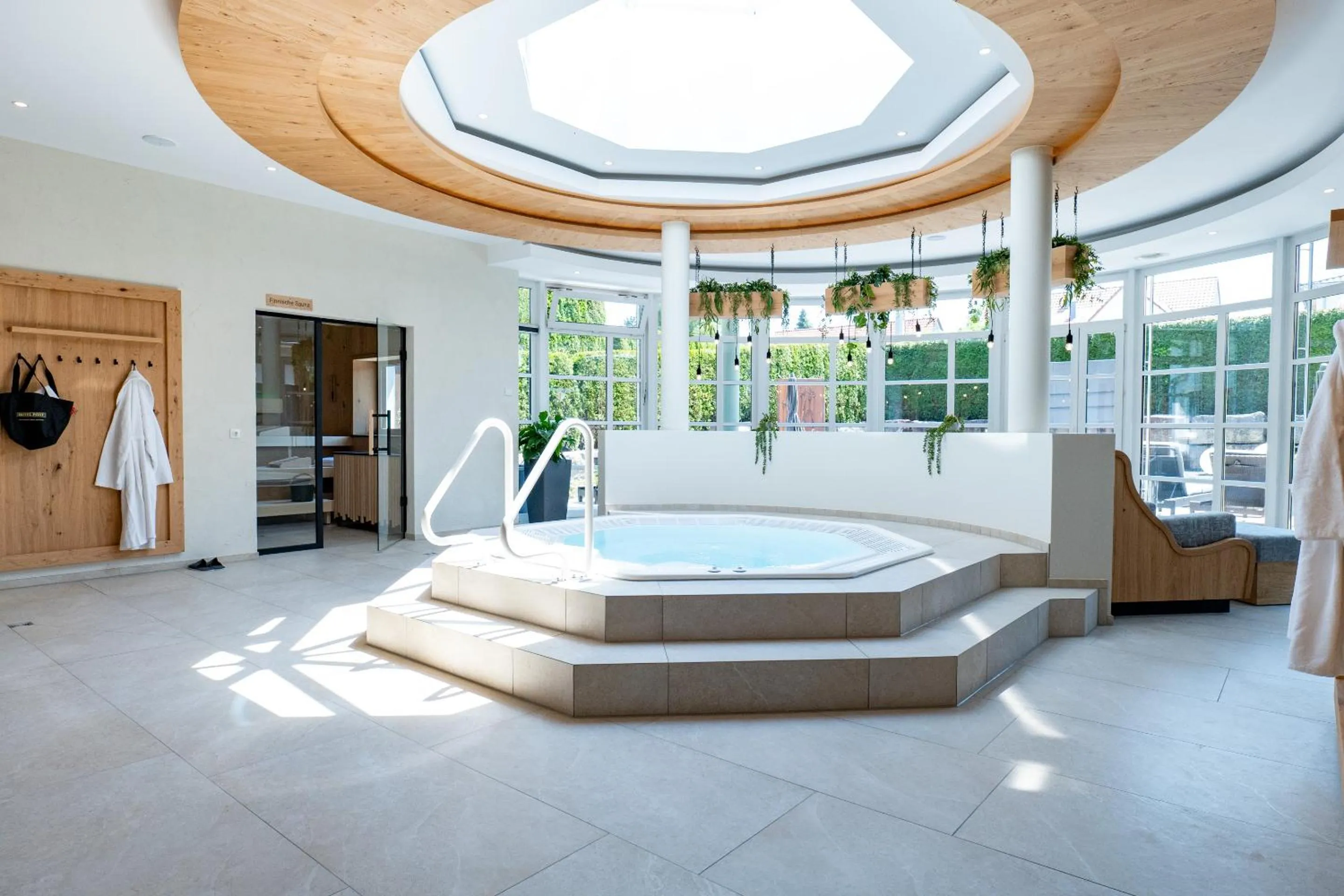 Hot Tub in Hotel & Restaurant Post