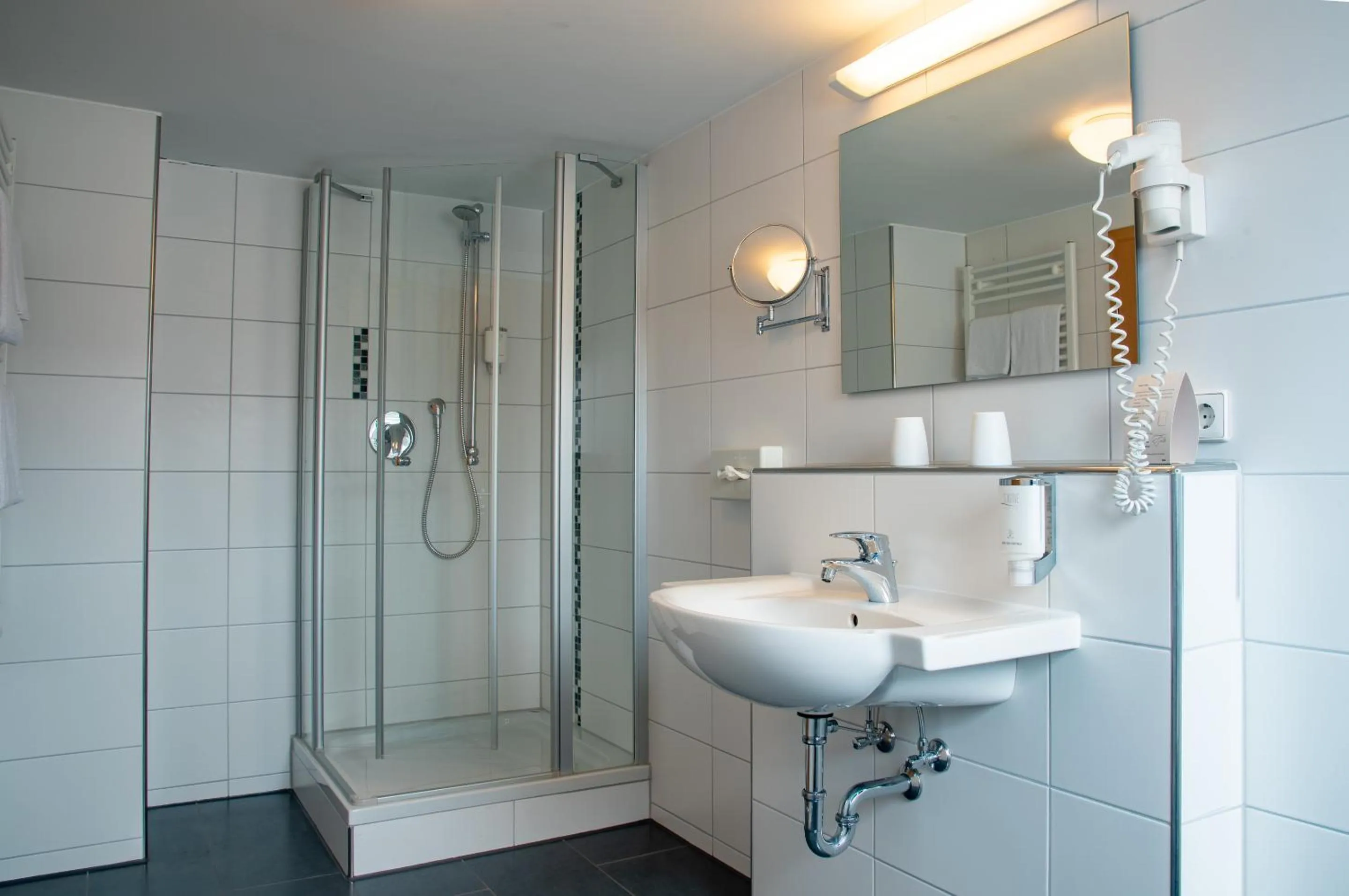 Bathroom in Hotel & Restaurant Post