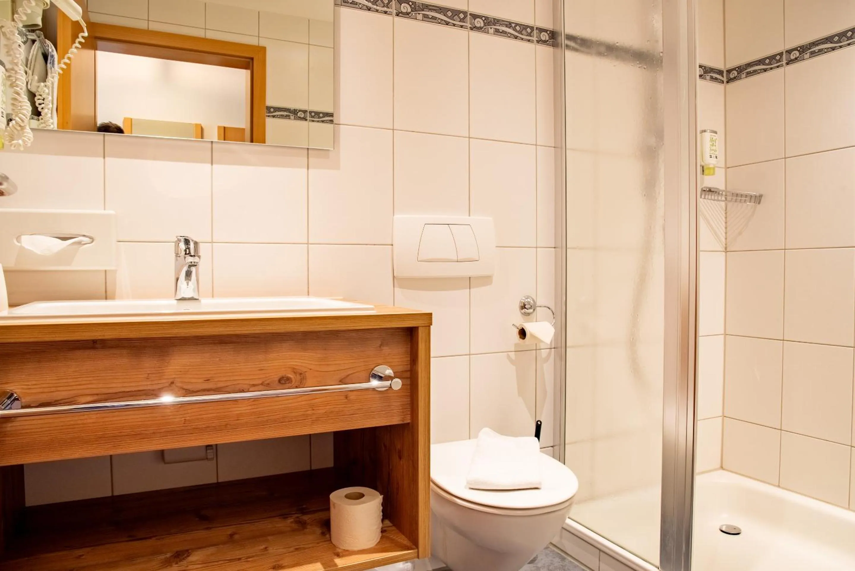 Bathroom in Hotel & Restaurant Post