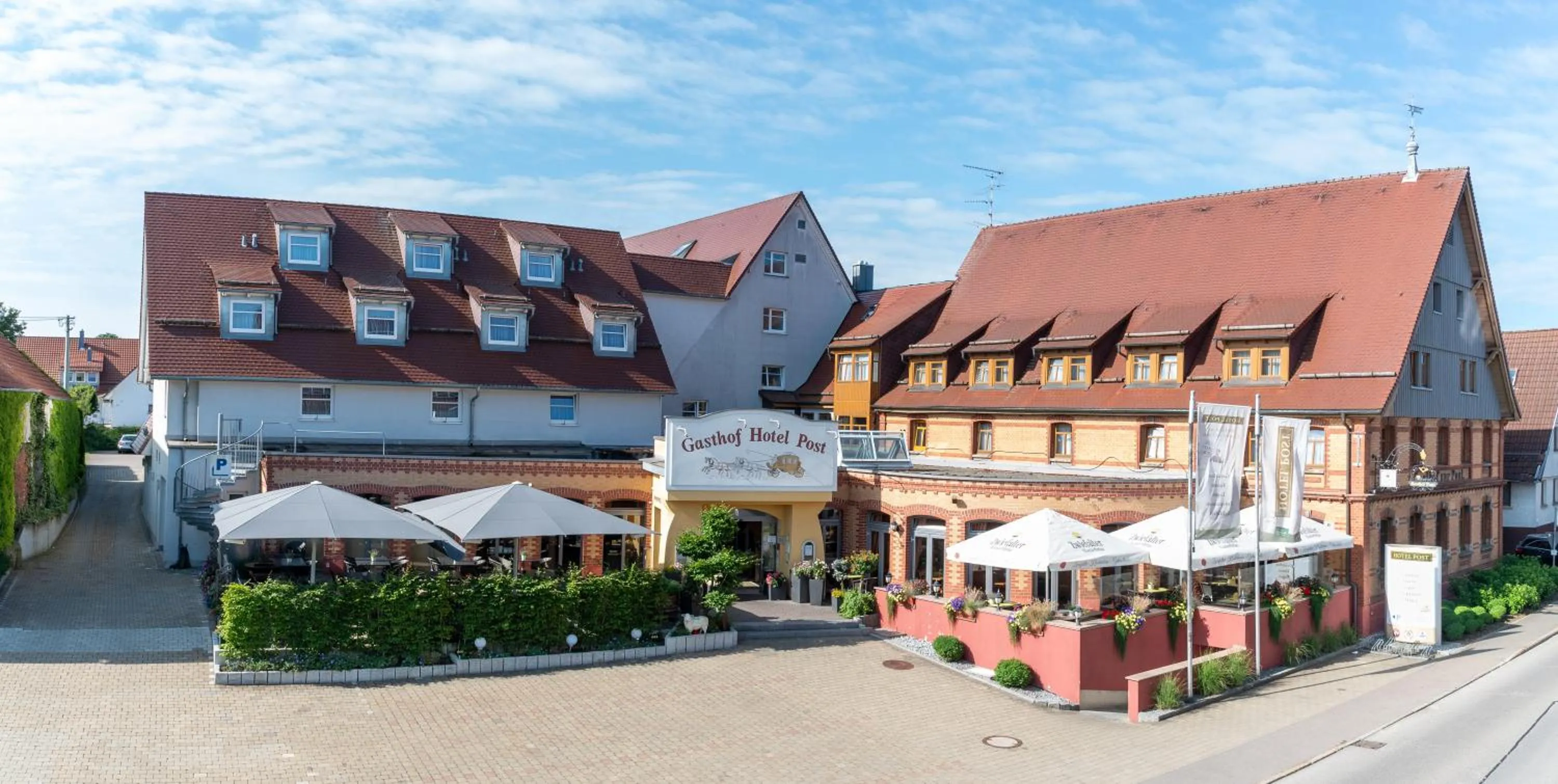 Property building in Hotel & Restaurant Post