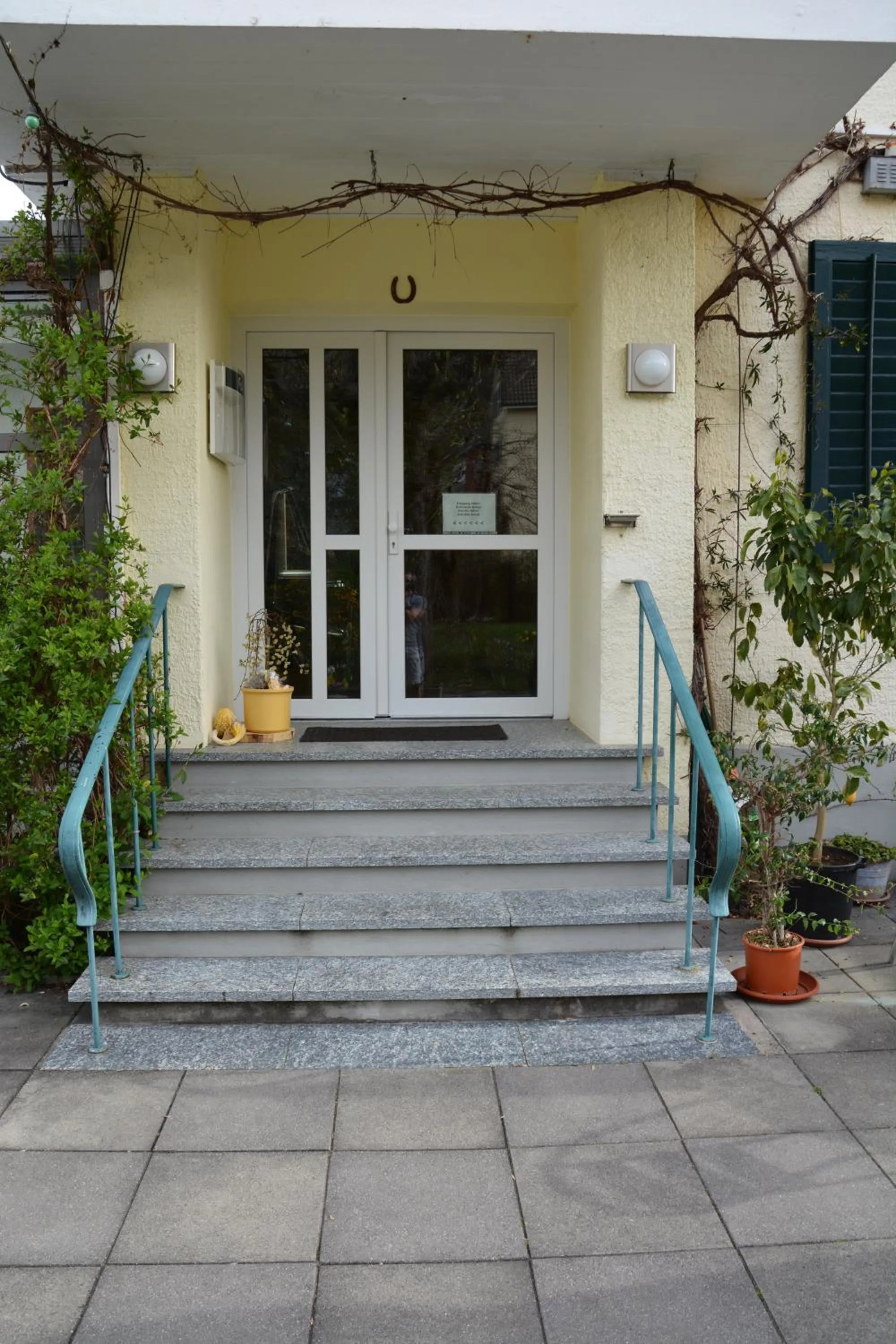 Facade/entrance in Hotel Hessengüetli