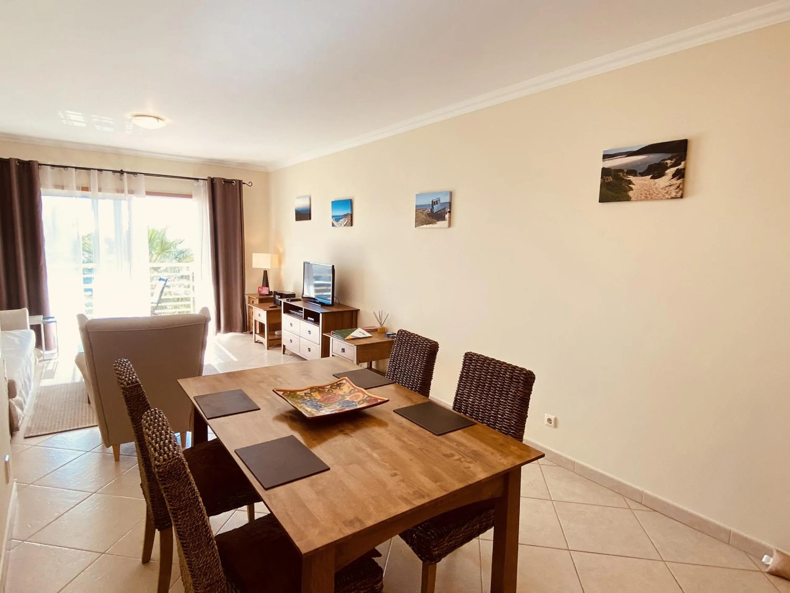 Vista - Shared Pool - 4 Guests - Albufeira