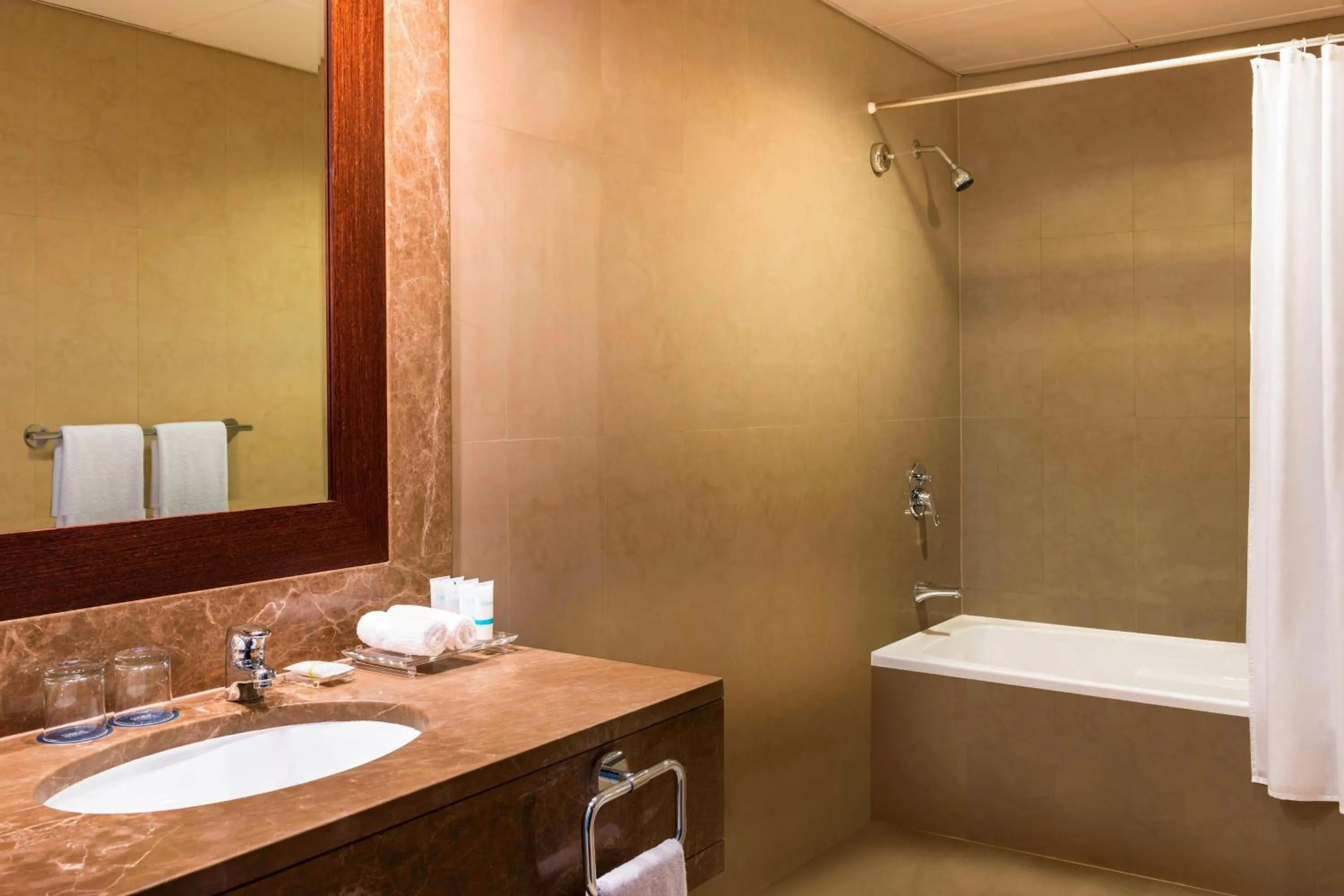 Bathroom in Four Points by Sheraton Sheikh Zayed Road