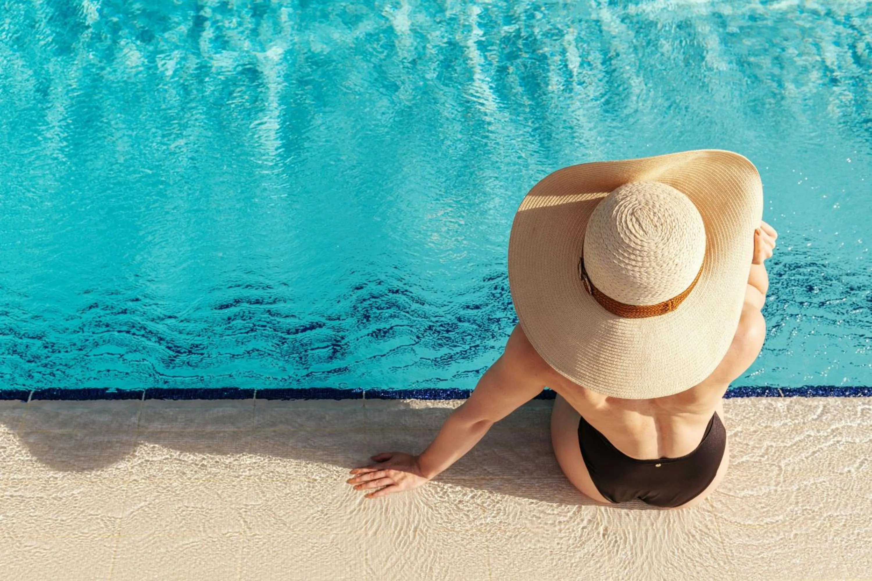 Swimming pool in Four Points by Sheraton Sheikh Zayed Road