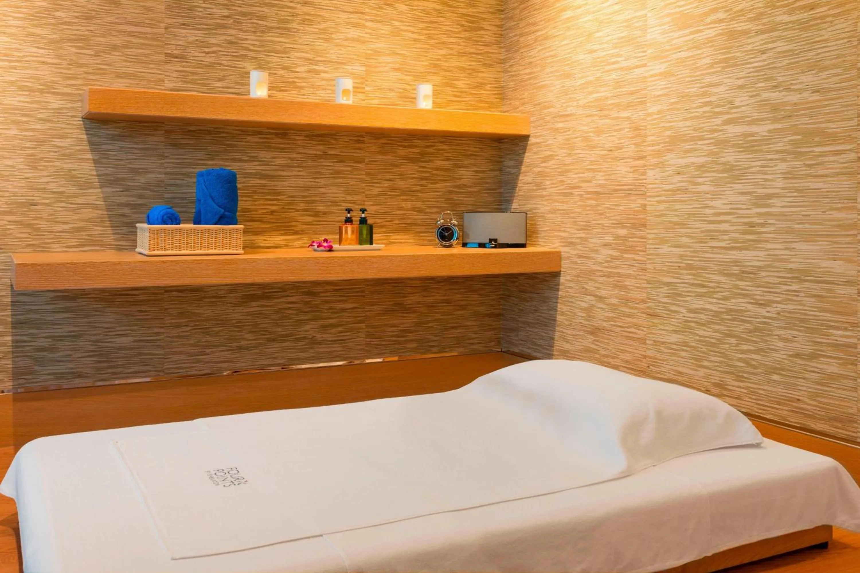 Fitness centre/facilities, Bed in Four Points by Sheraton Sheikh Zayed Road