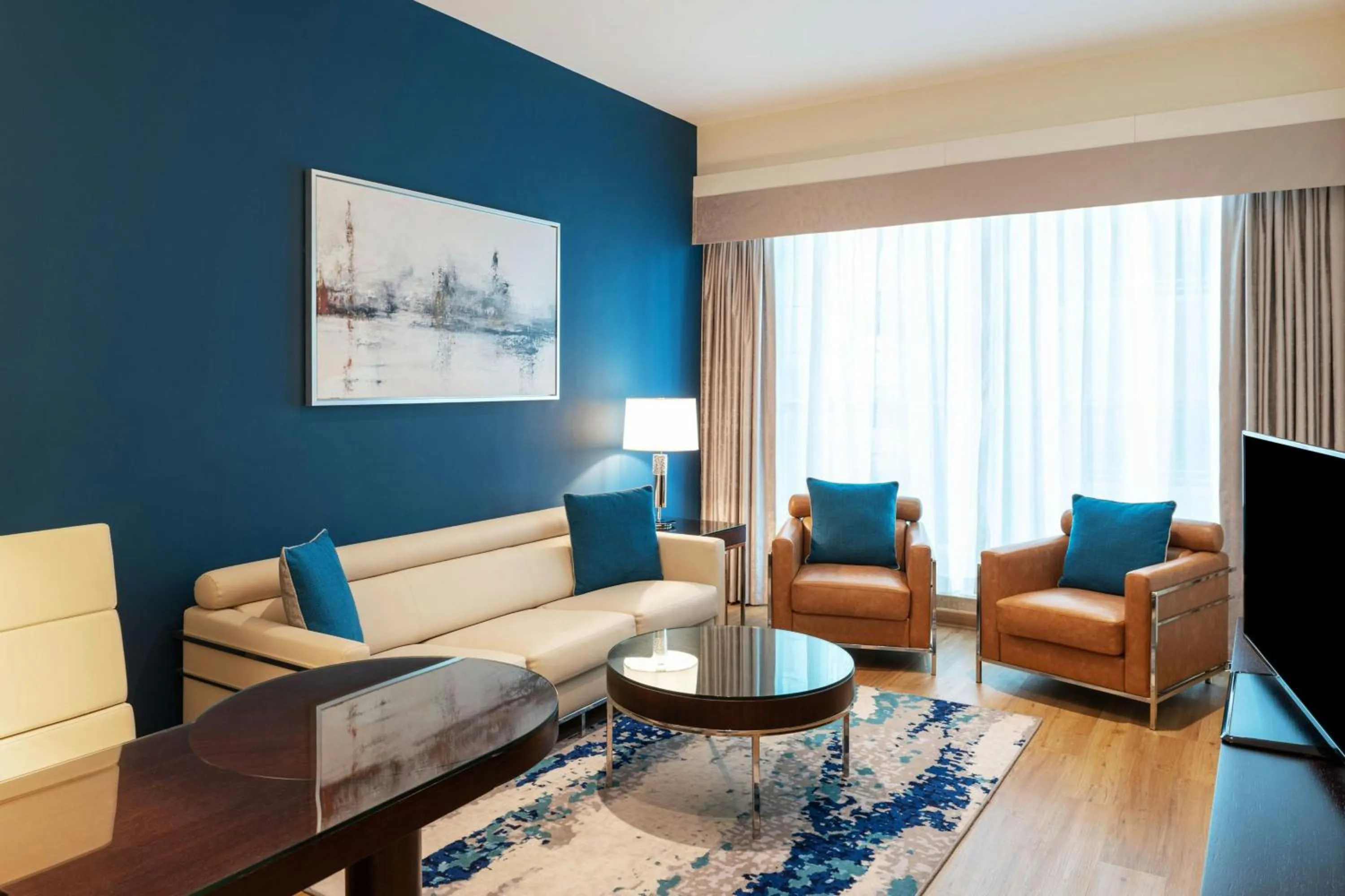 Living room in Four Points by Sheraton Sheikh Zayed Road