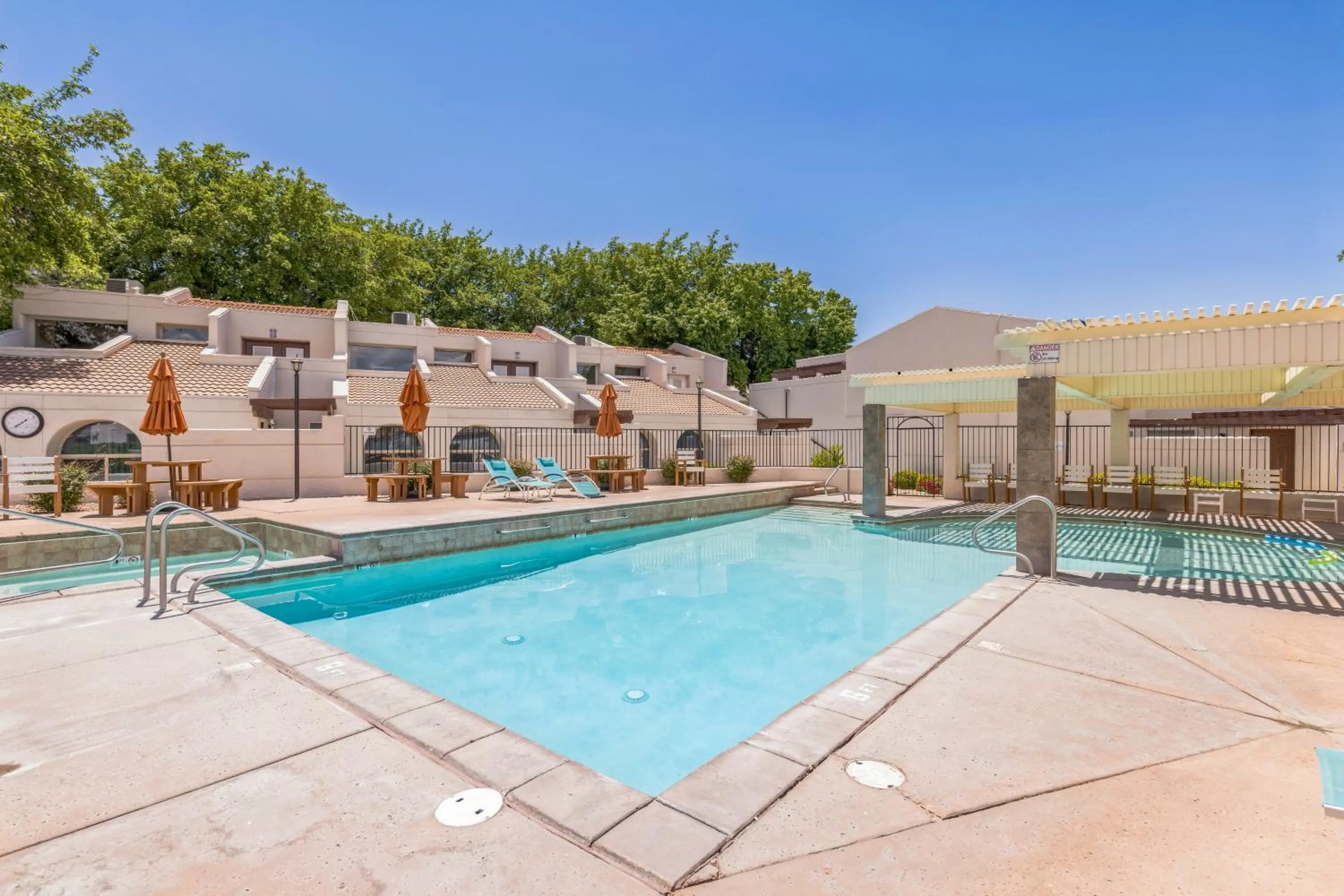 Day in Villas at Southgate