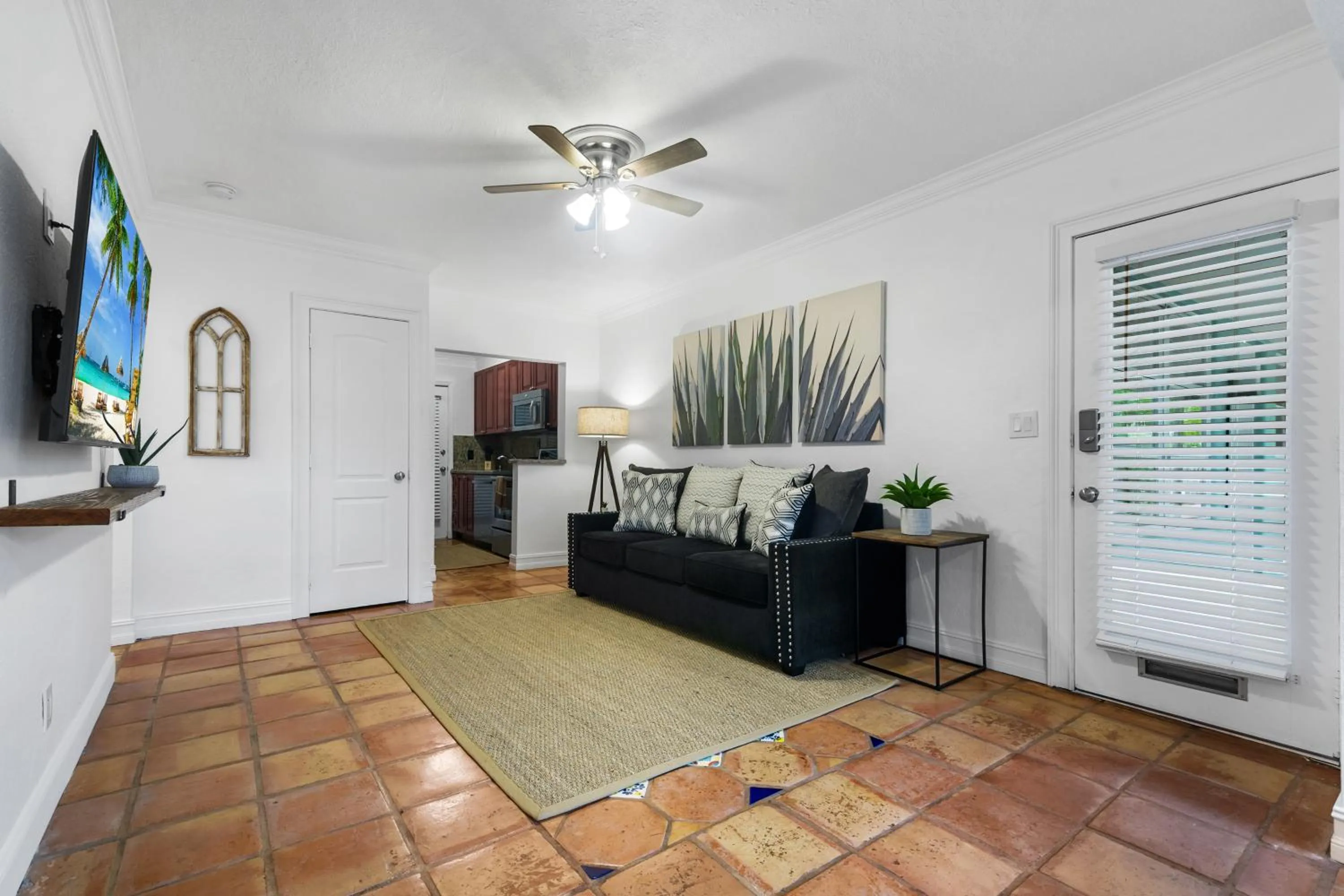 Seating area in Alani Bay Villas