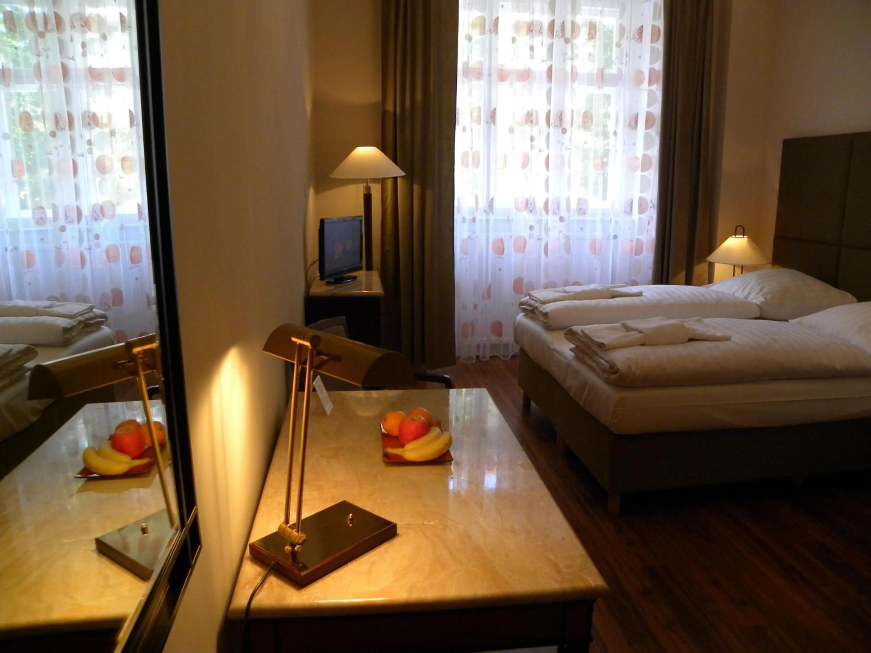 Photo of the whole room, Bed in Hotel-Pension Michele