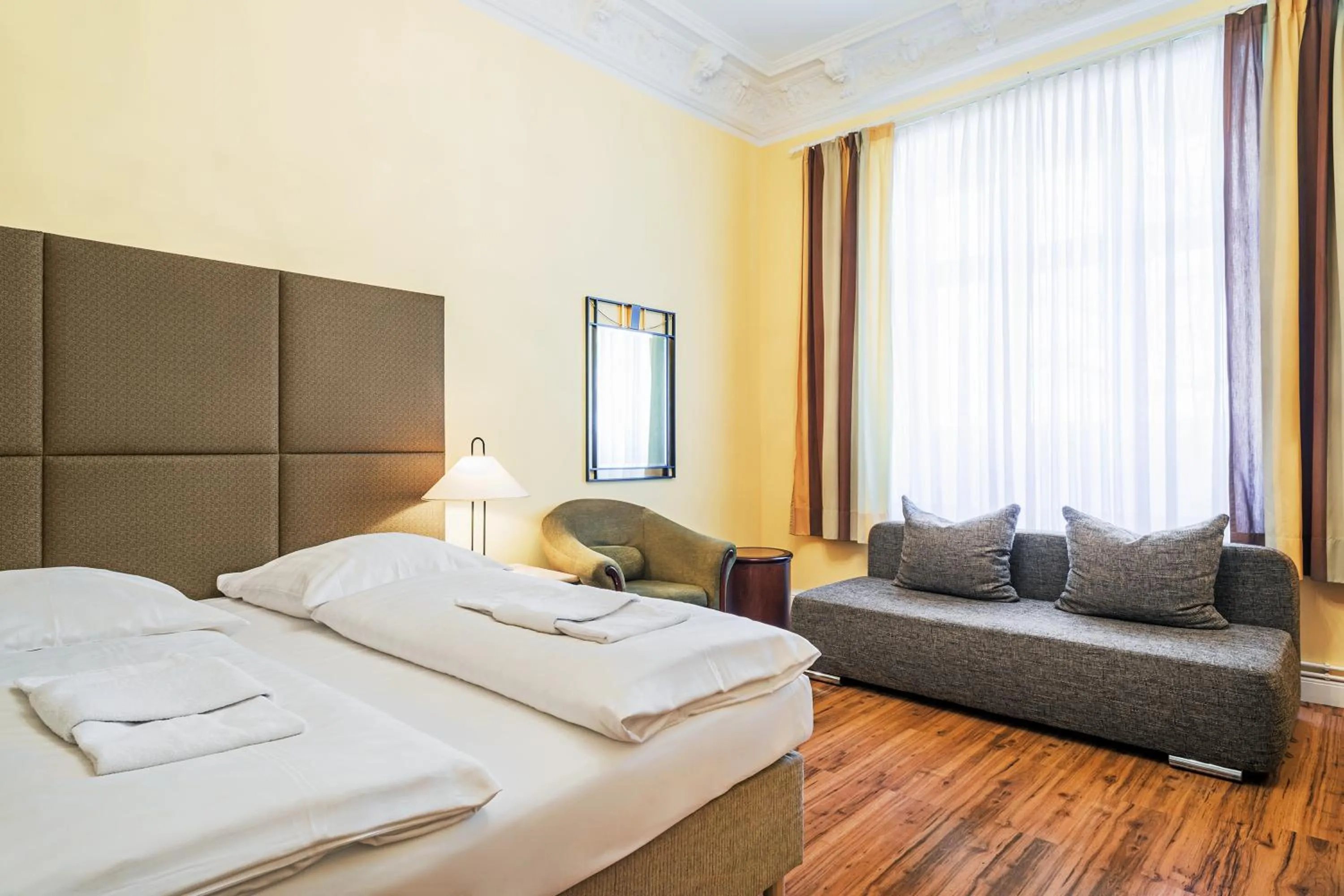 Photo of the whole room, Bed in Hotel-Pension Michele