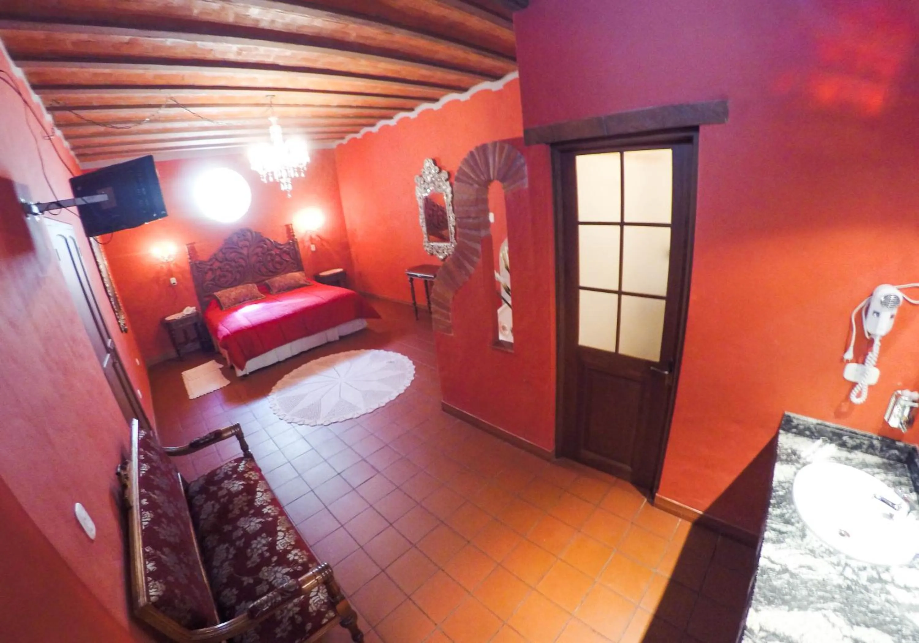 Bed in Hotel Monasterio