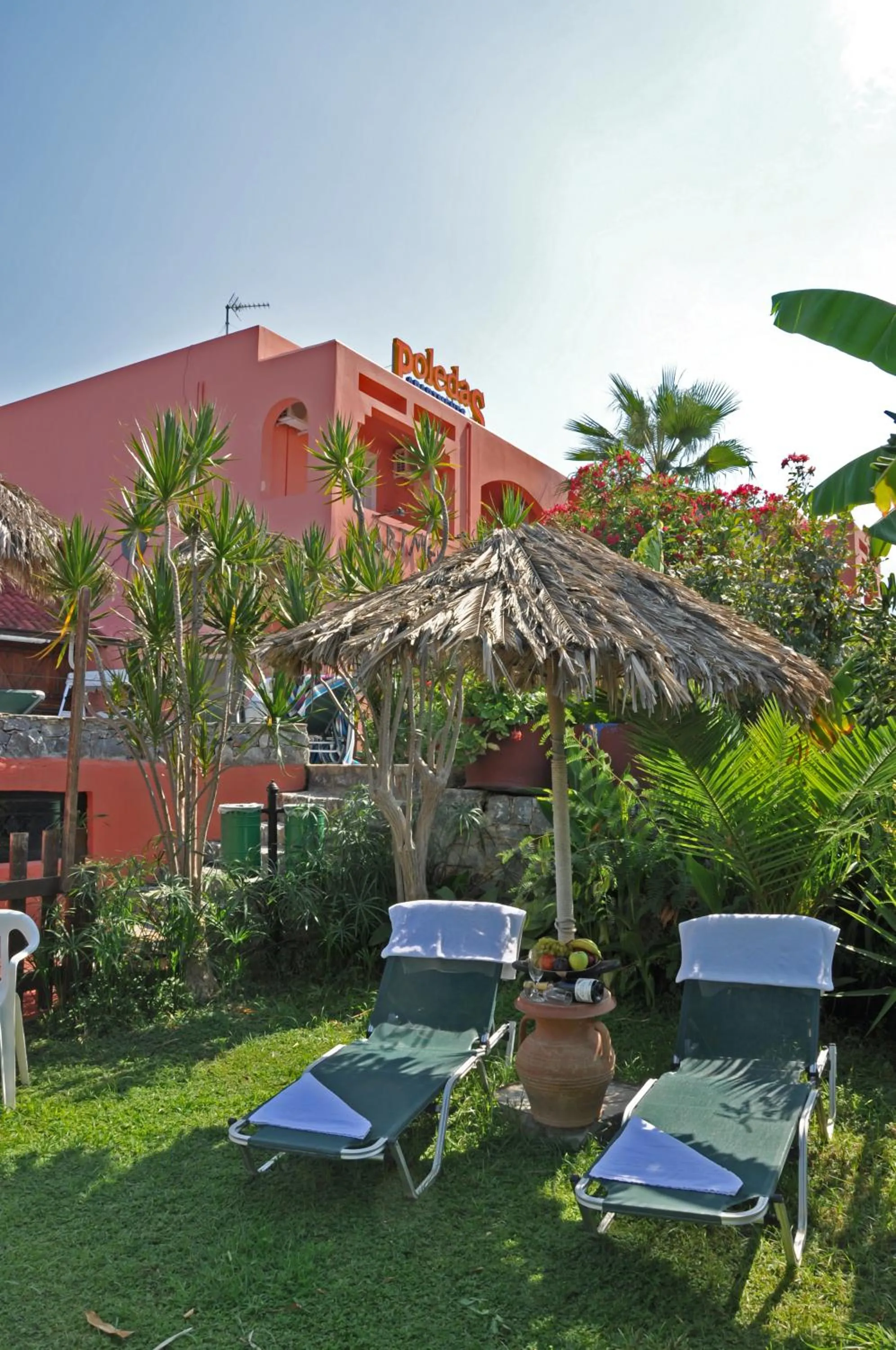 Garden in Poledas Apartments