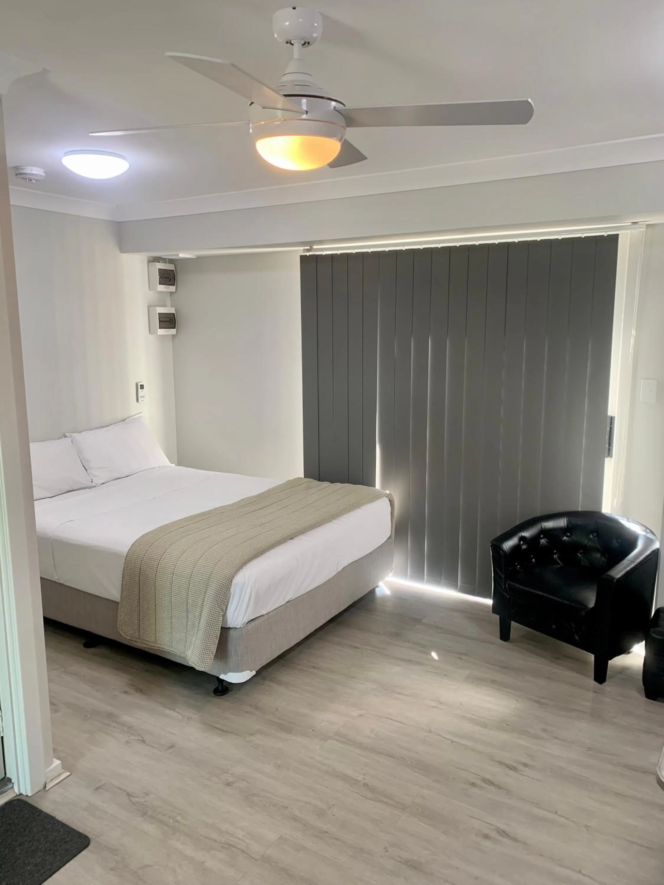 Photo of the whole room, Bed in Singleton Valley Accommodation