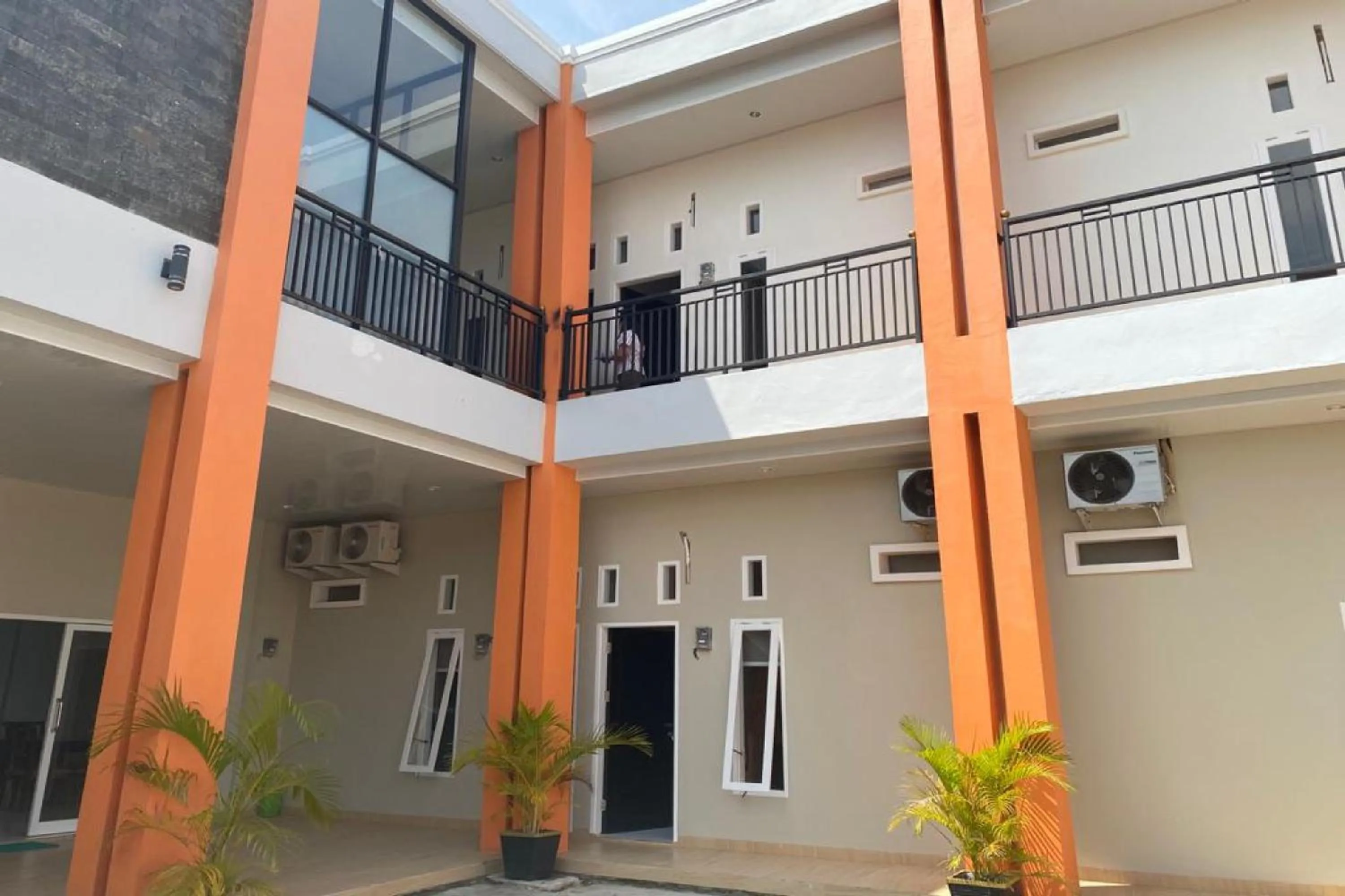 Property building in Nietsa Guest House Palu RedPartner
