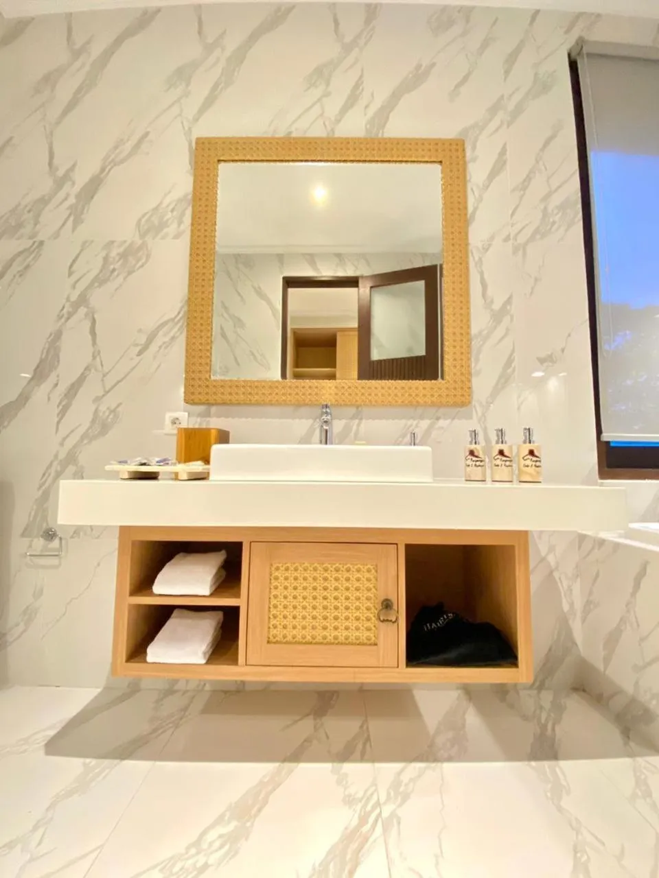 Property building in Kayangan Boutique Hotel