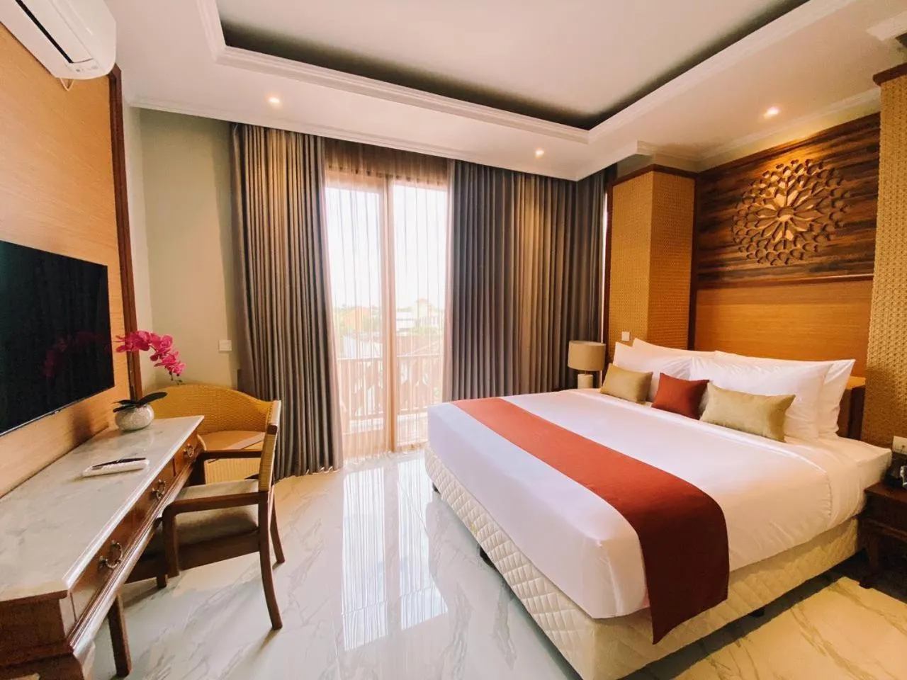Property building, Bed in Kayangan Boutique Hotel