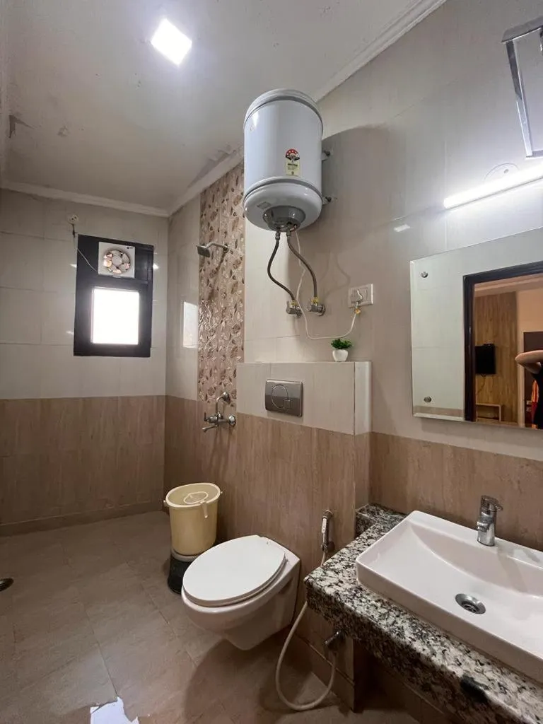 Bathroom in The Divine Oak