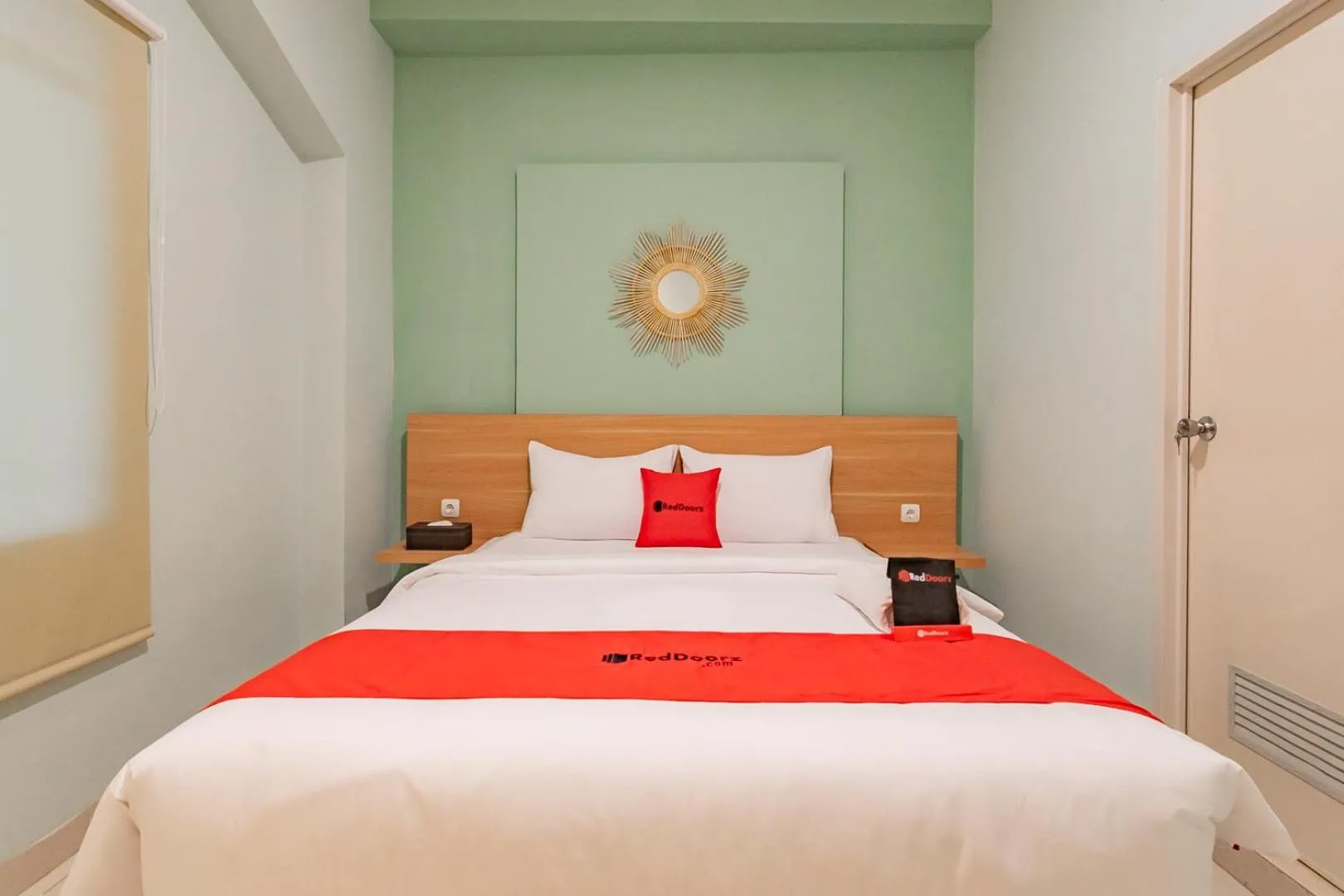 Bed in RedDoorz Plus @ Bagusrangin Street