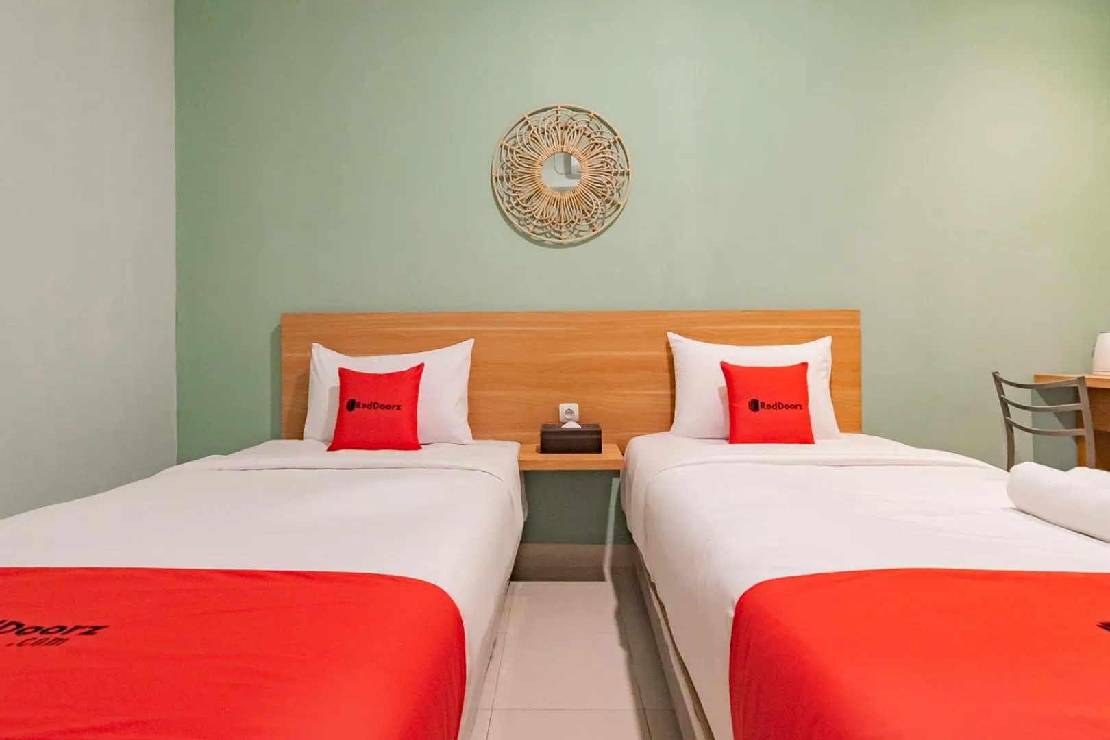 Bed in RedDoorz Plus @ Bagusrangin Street