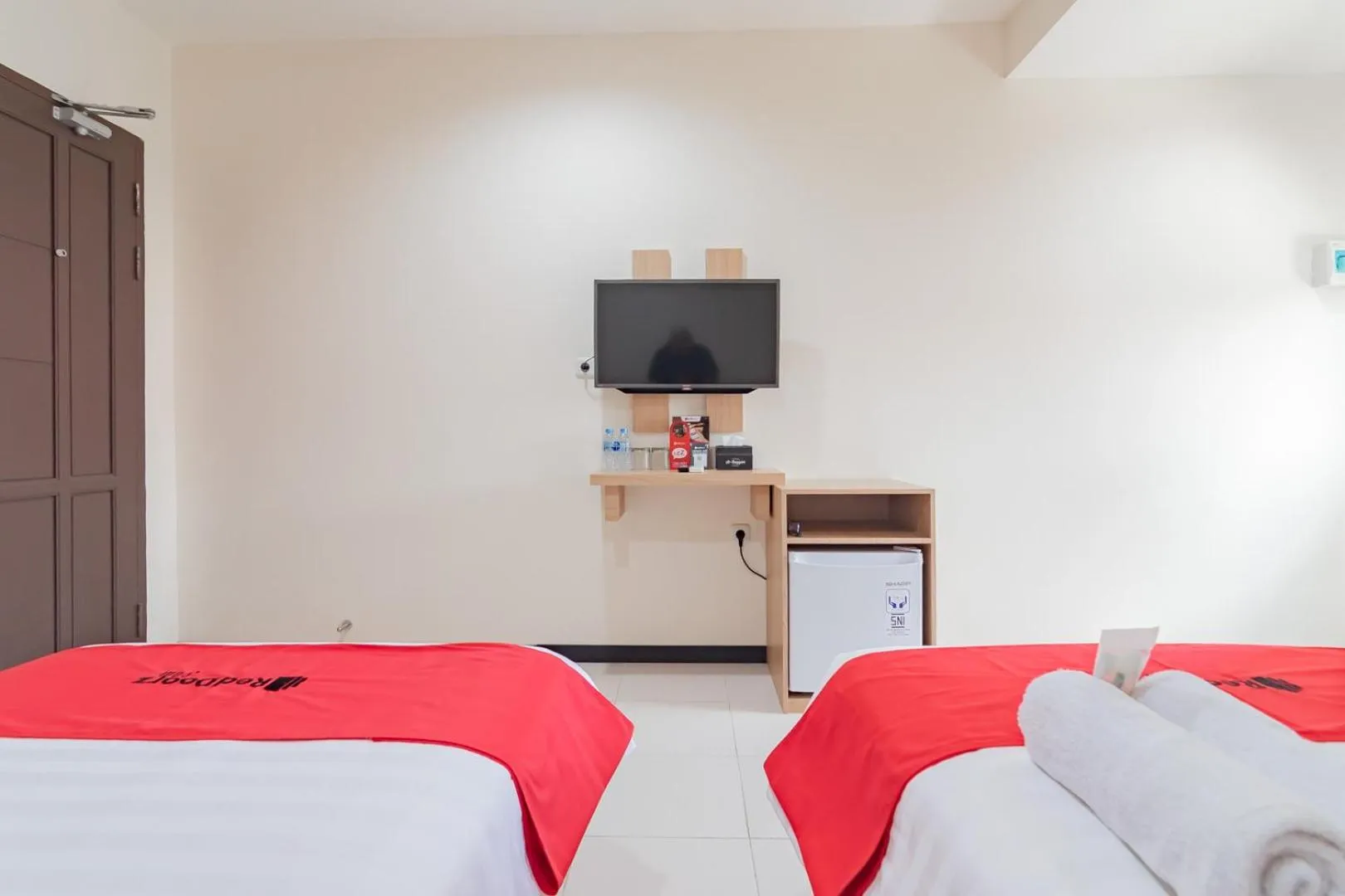 Bed in RedDoorz Syariah Plus near Tanjungpura University 2 Pontianak
