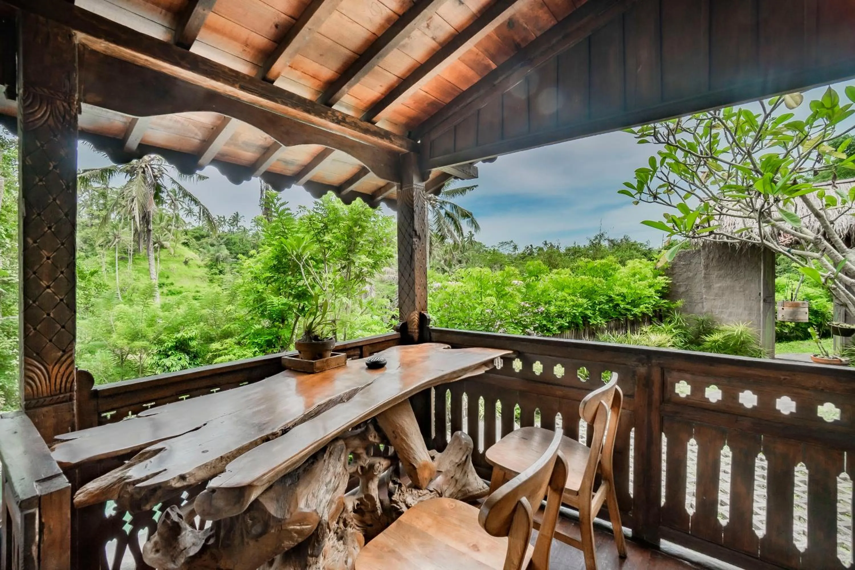 Balcony/Terrace in Magatama Villa by Mahaputra