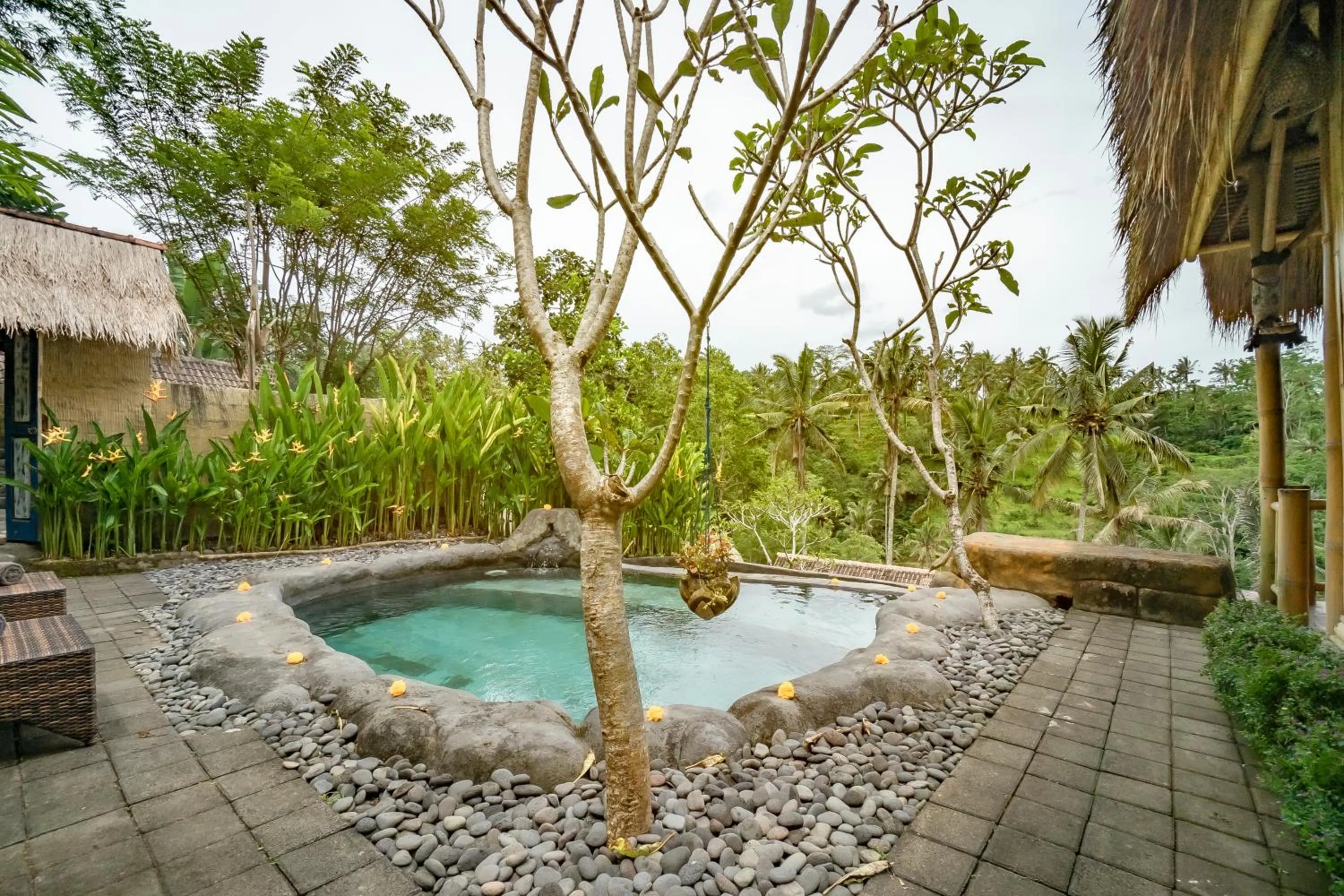 Swimming pool in Magatama Villa by Mahaputra