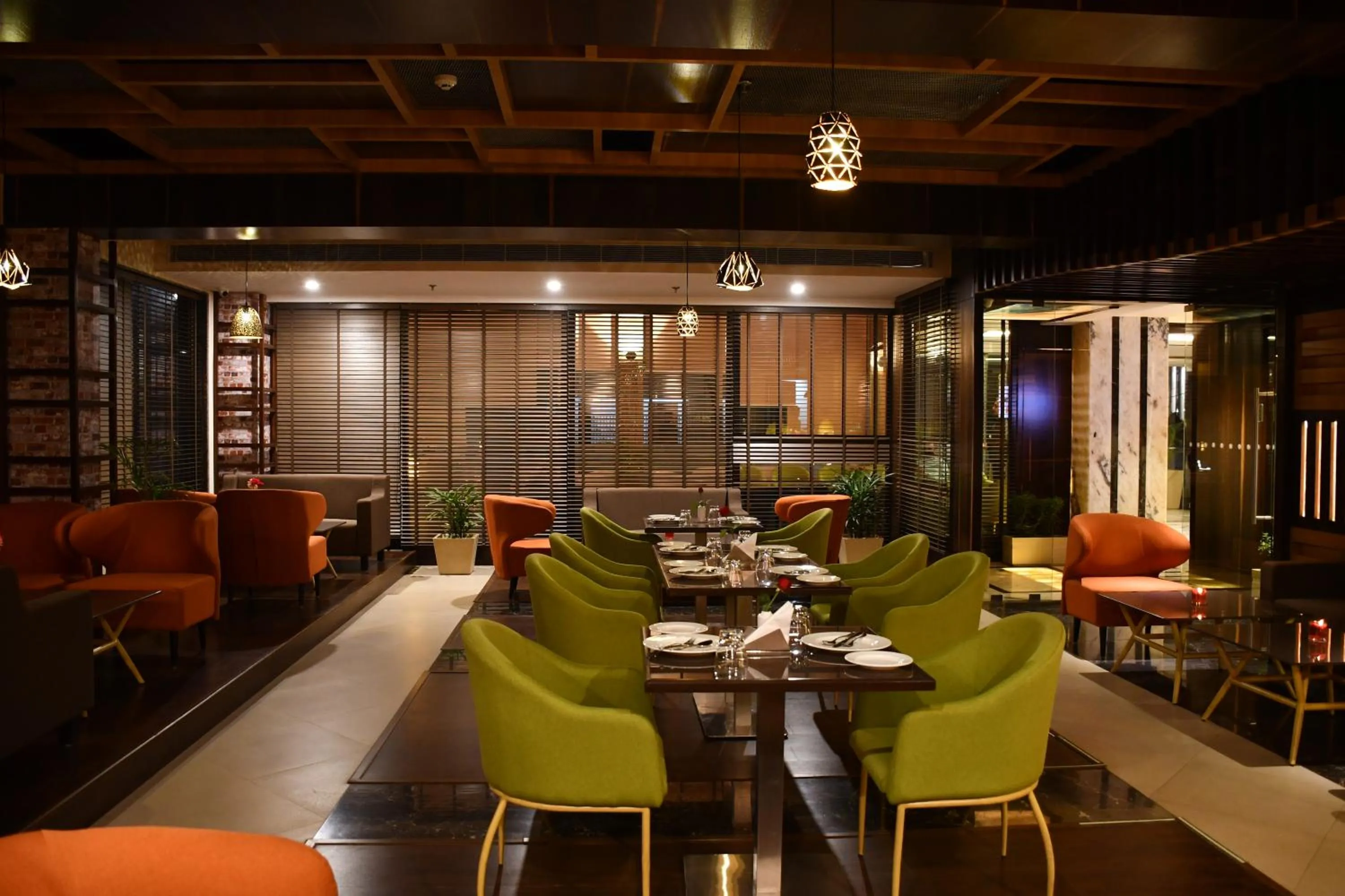 Restaurant/places to eat in Pristine Hotel, Varanasi