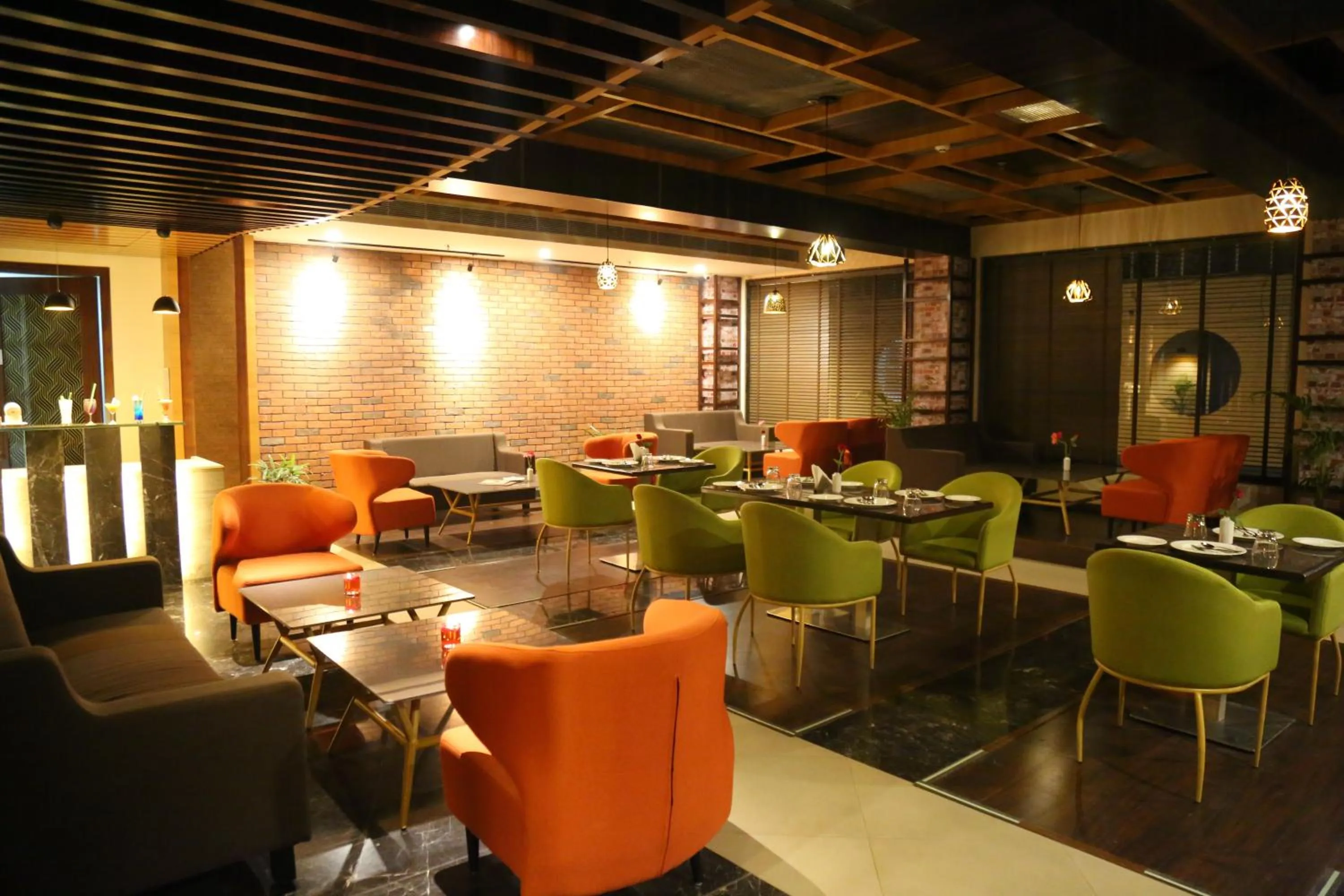 Restaurant/places to eat in Pristine Hotel, Varanasi