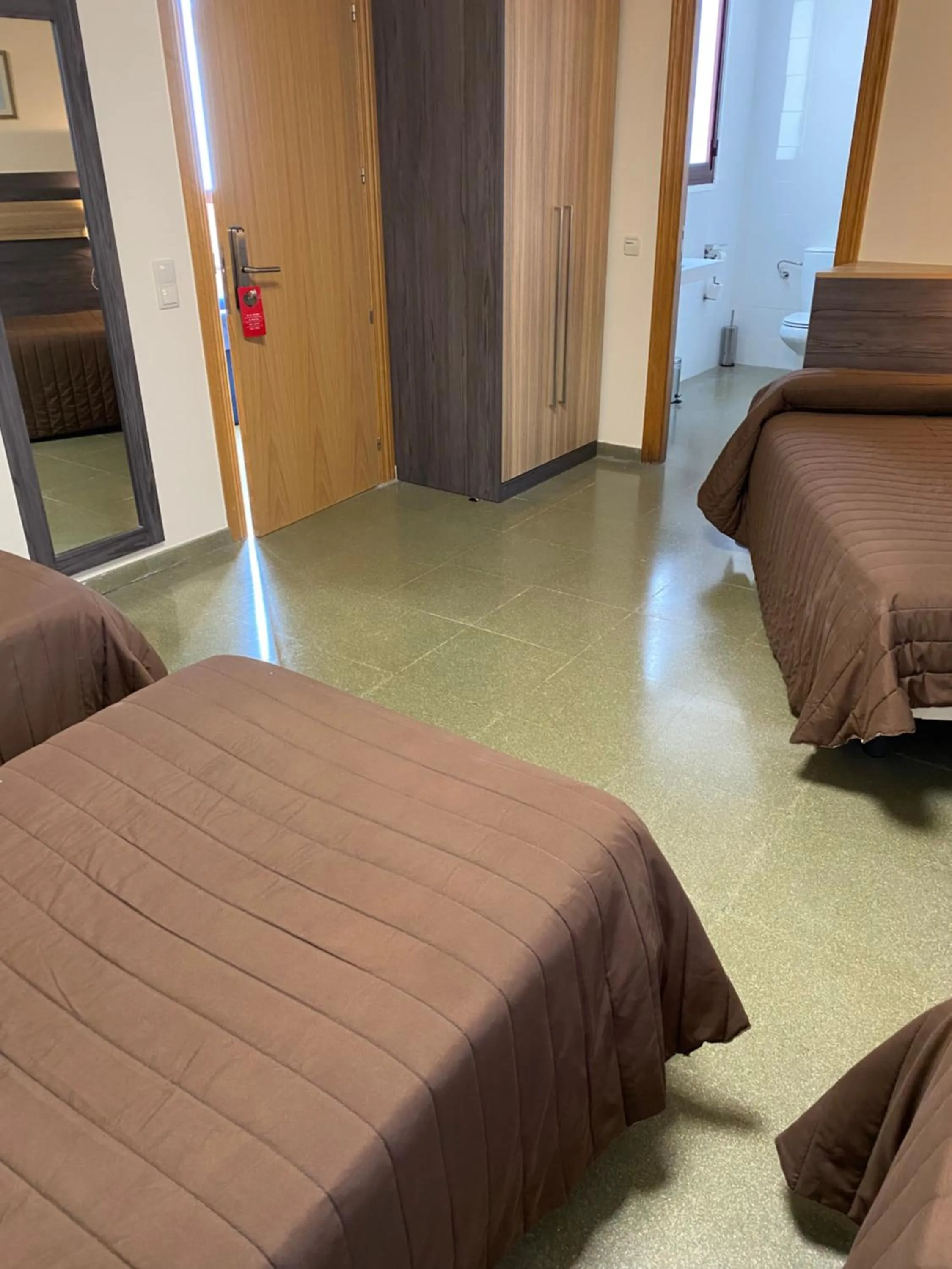 Classic Quadruple Room in Hostal Meson Pepa