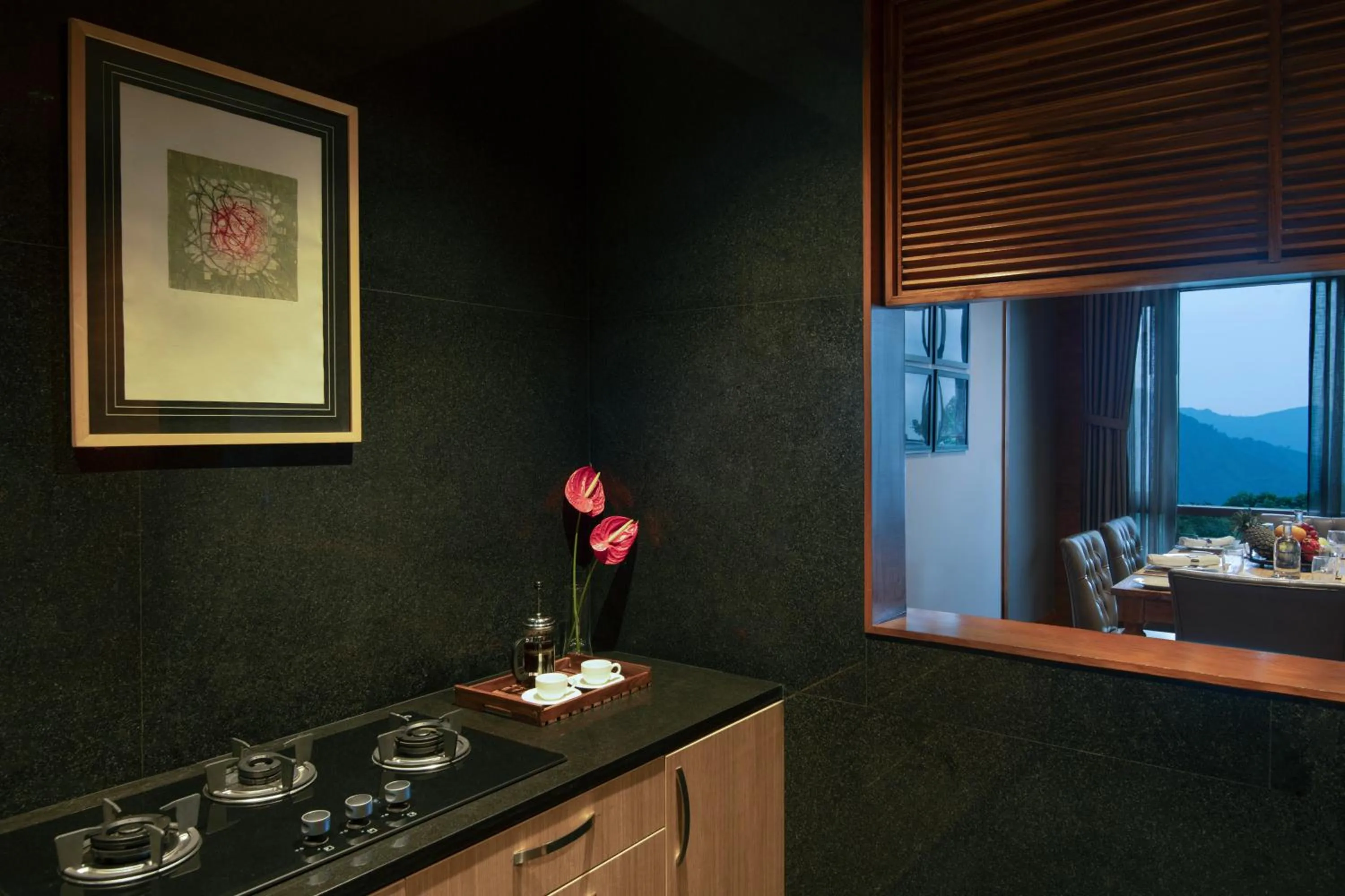 Kitchen or kitchenette in Taj Chia Kutir Resort & Spa Darjeeling