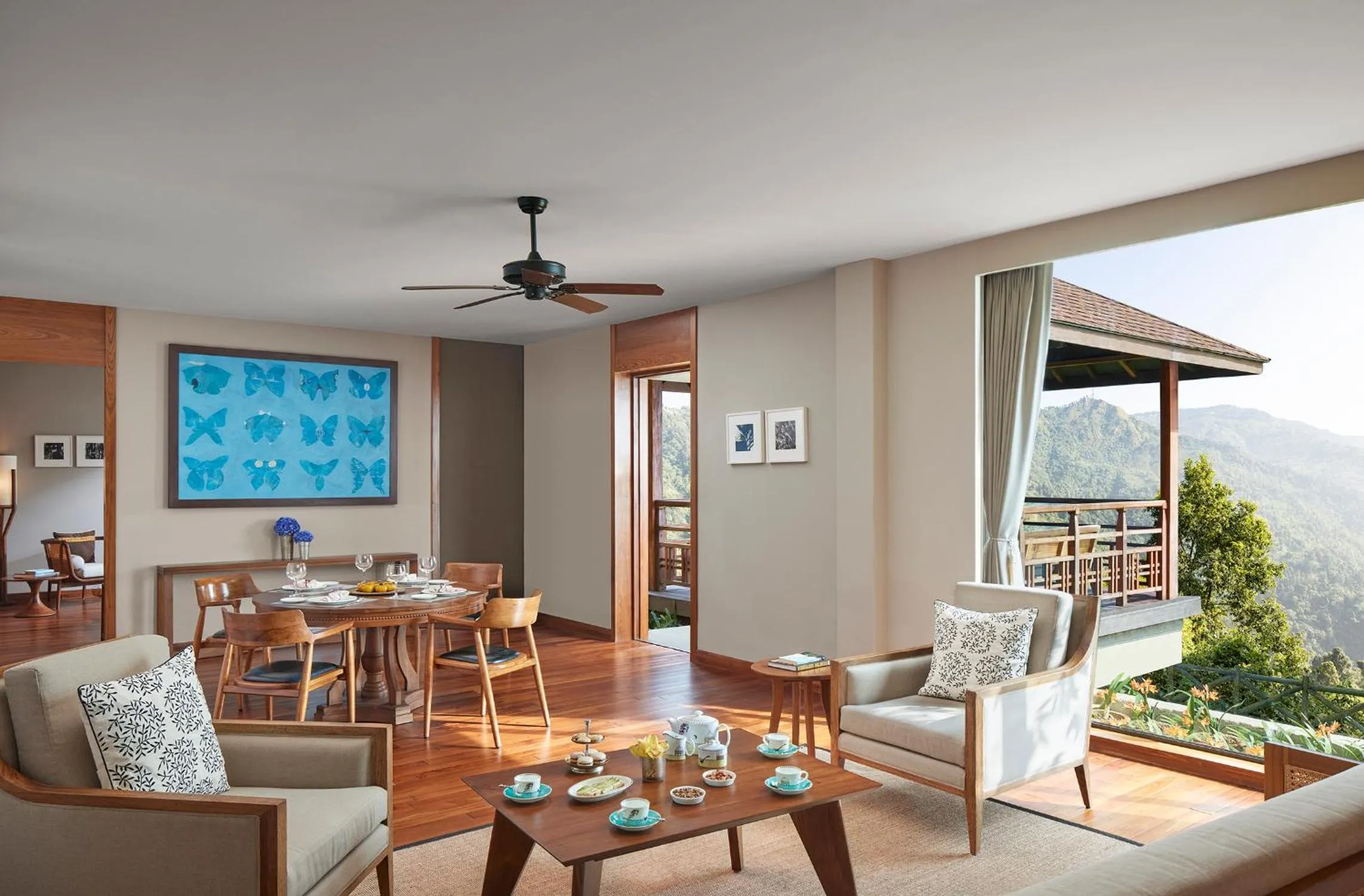 Living room in Taj Chia Kutir Resort & Spa Darjeeling