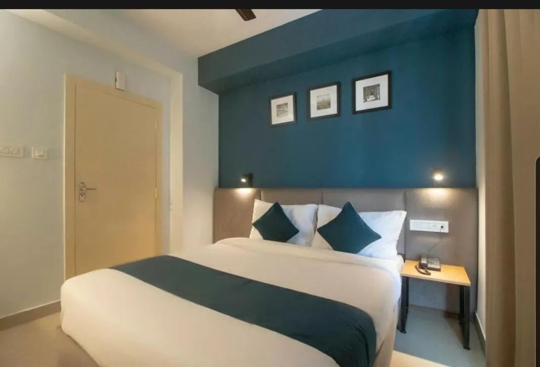 Bed in Hotel Mayfair Tower