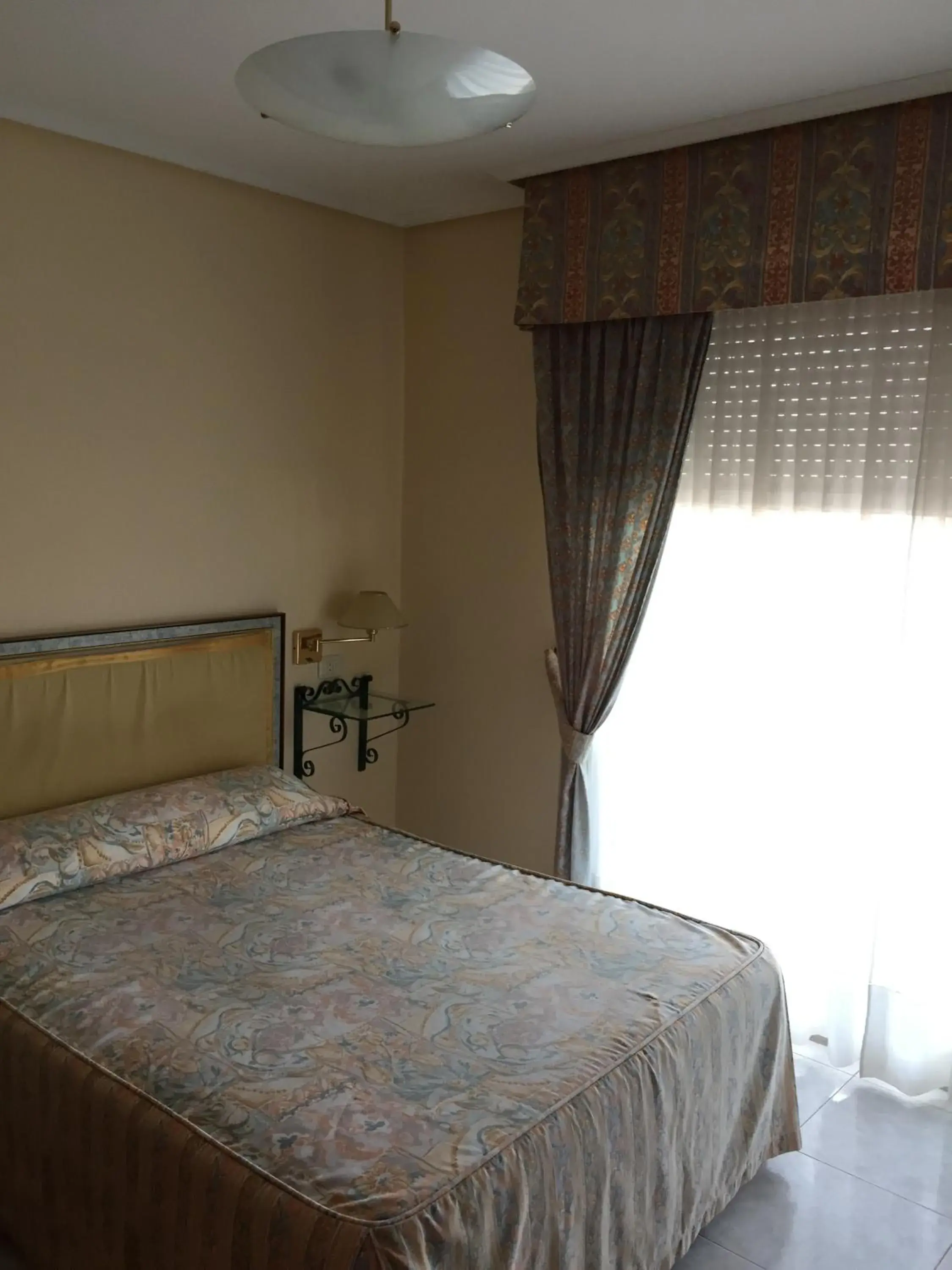 Standard Queen Room in Hotel Restaurante Derby Standard Queen Room in Hotel Restaurante Derby