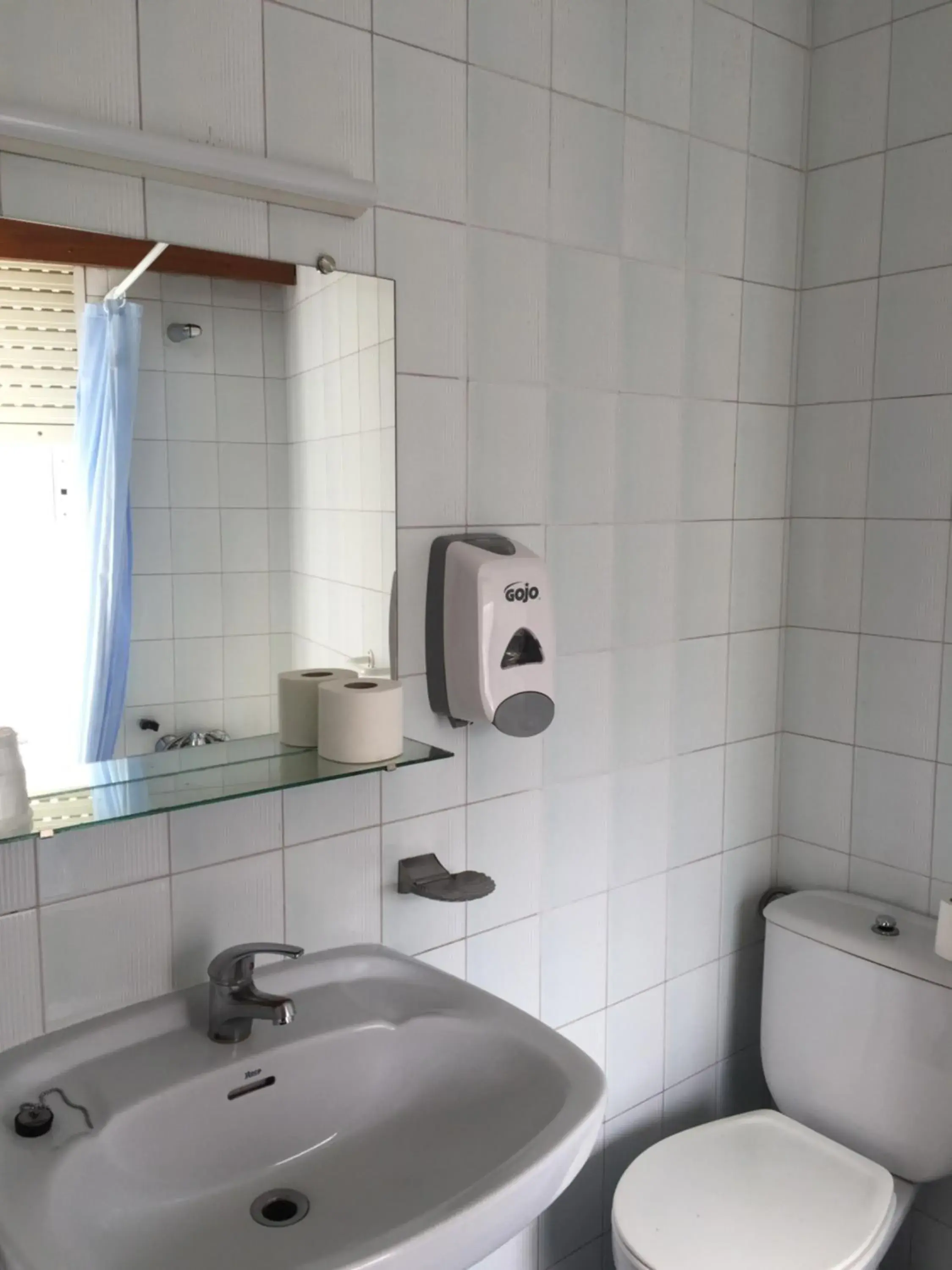 Triple Room in Hotel Restaurante Derby Triple Room in Hotel Restaurante Derby