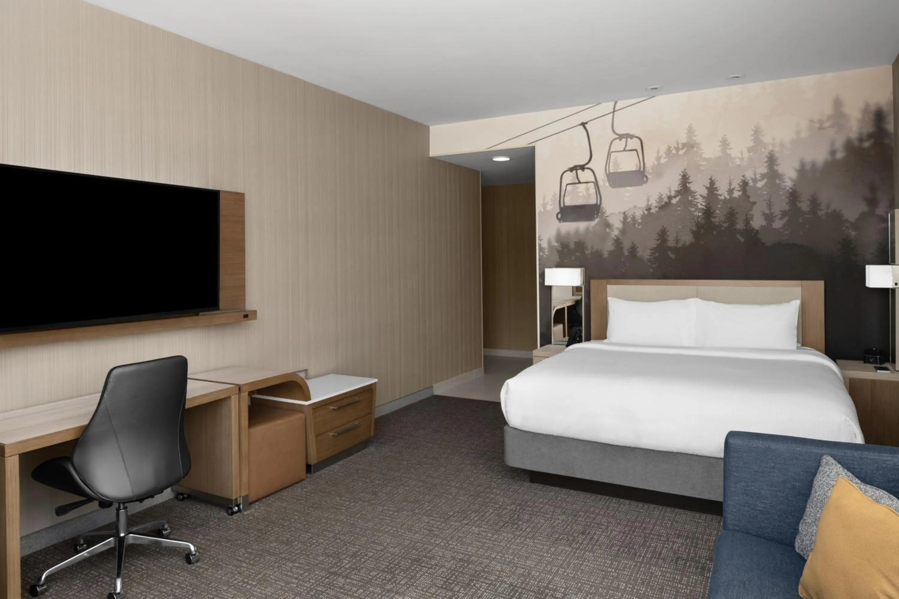 Photo of the whole room, Bed in Courtyard by Marriott Salt Lake City Cottonwood