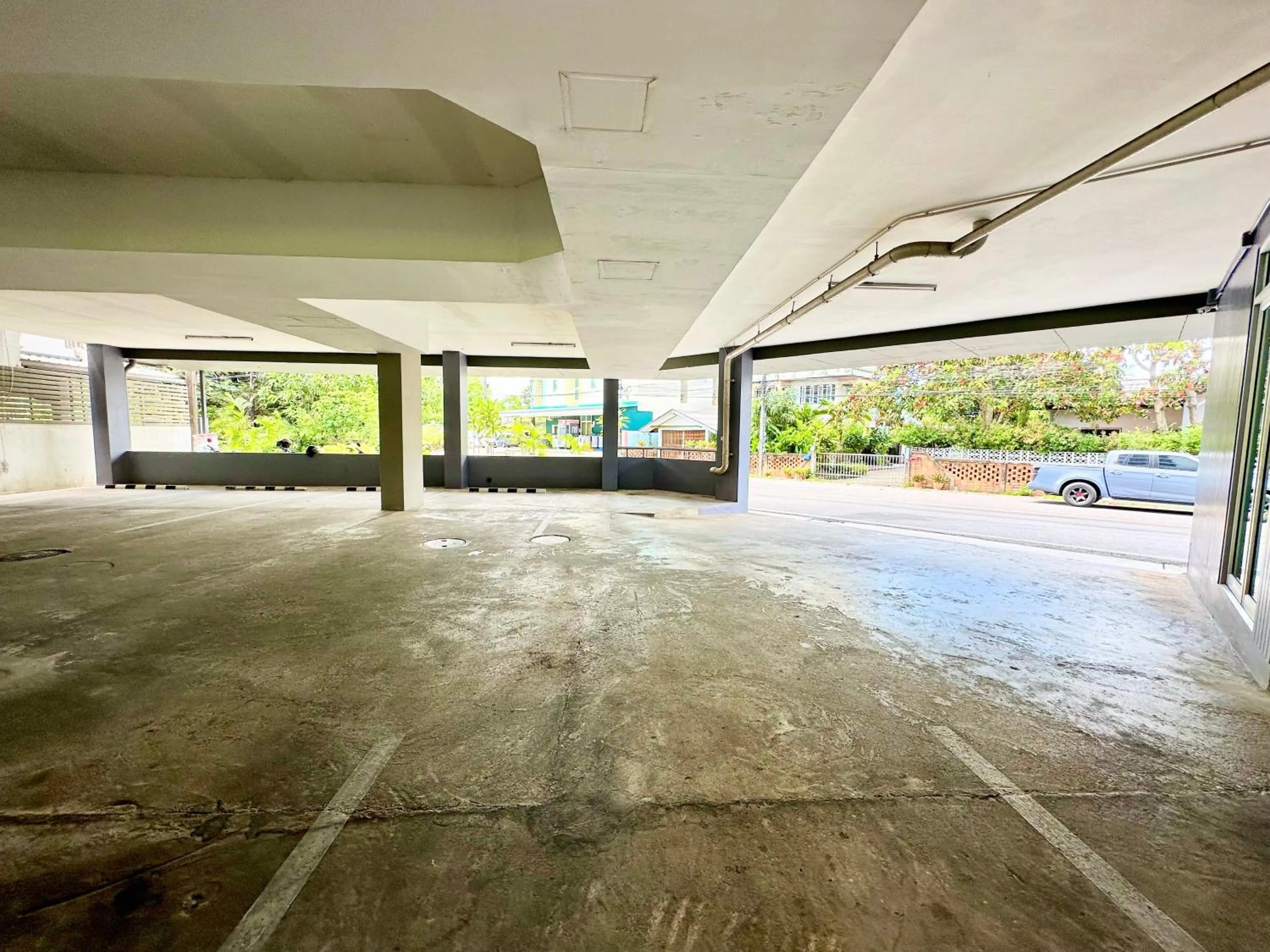 Property building in Sun Inn