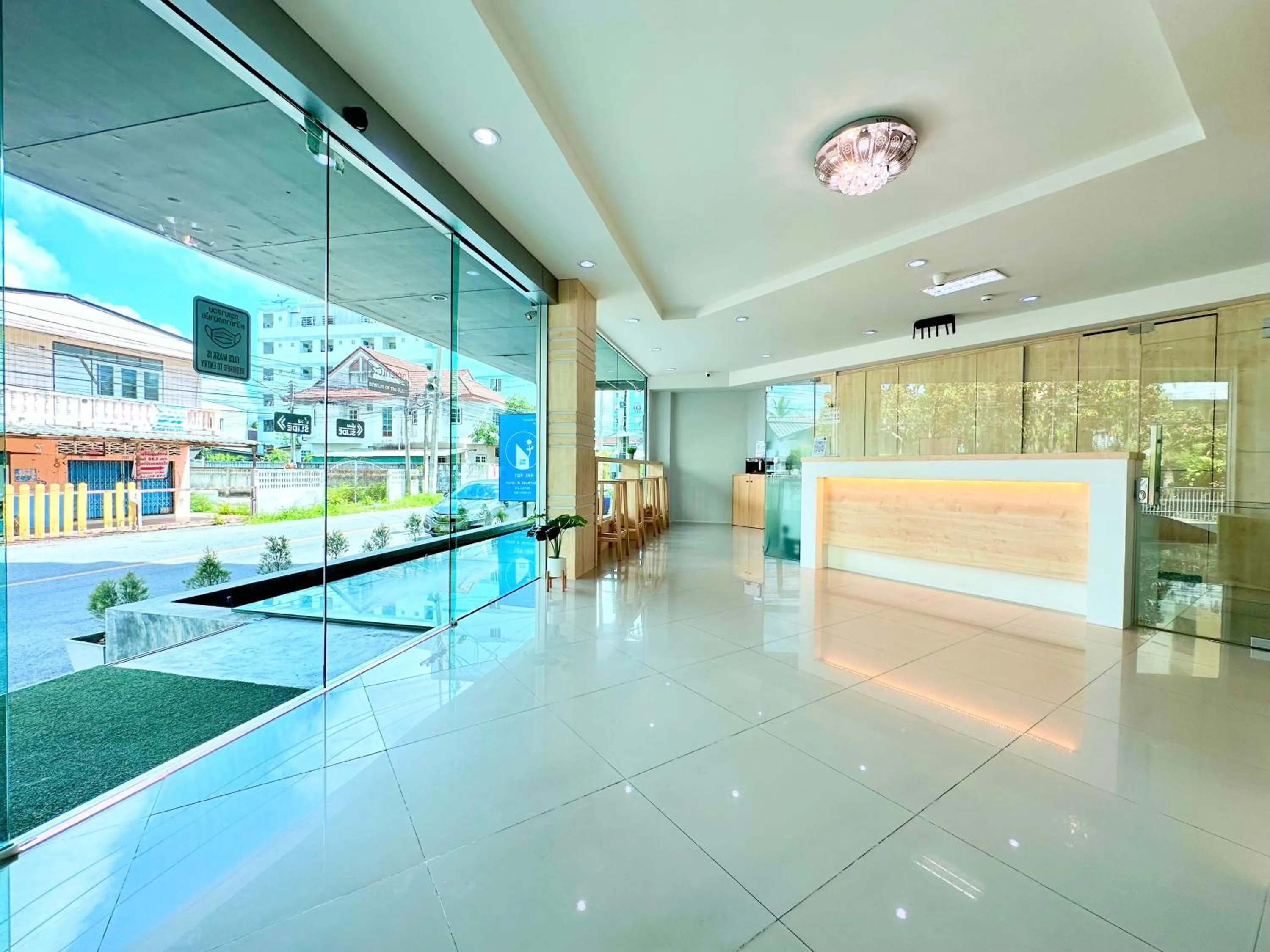 Property building in Sun Inn