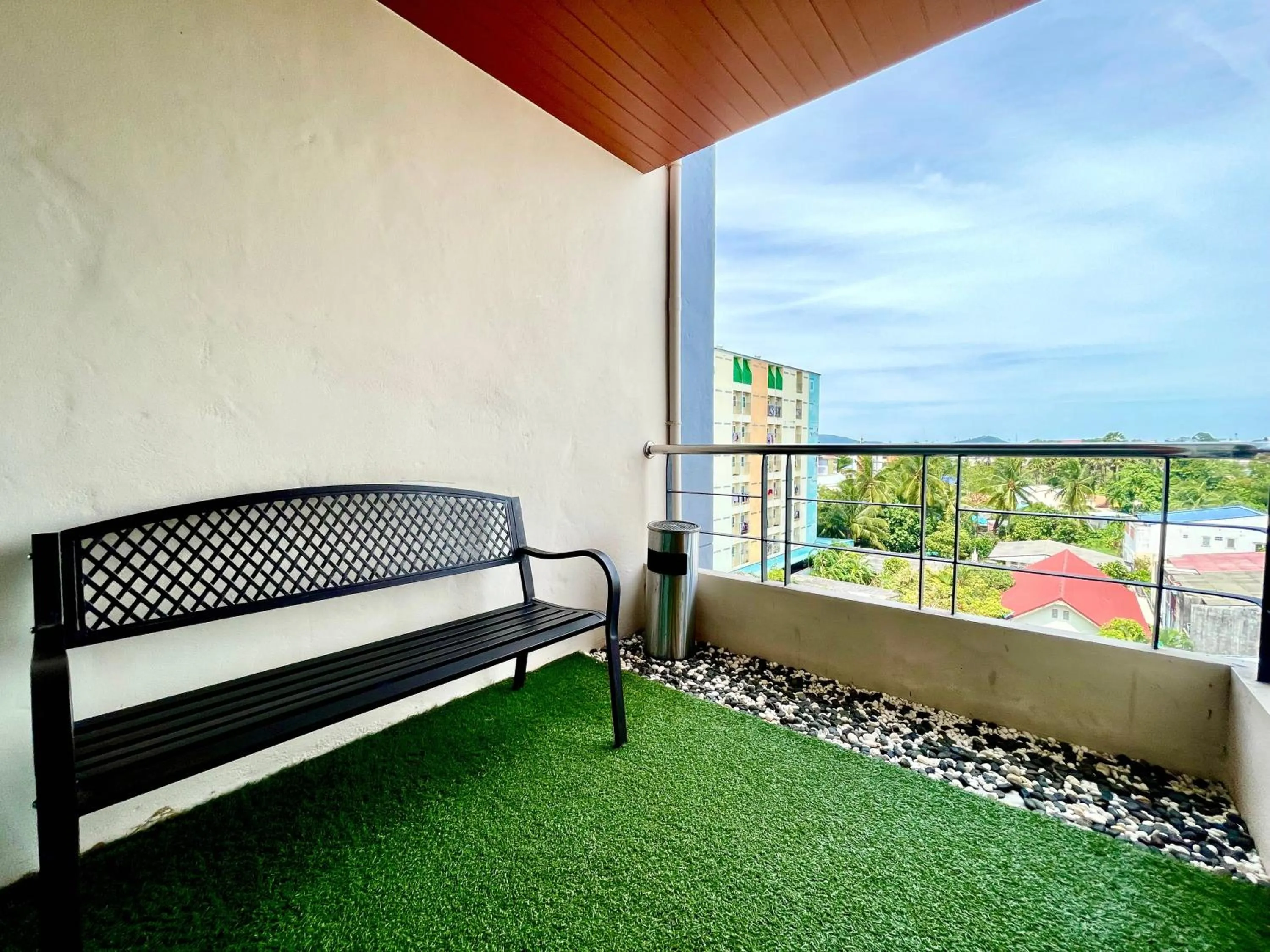 Property building in Sun Inn