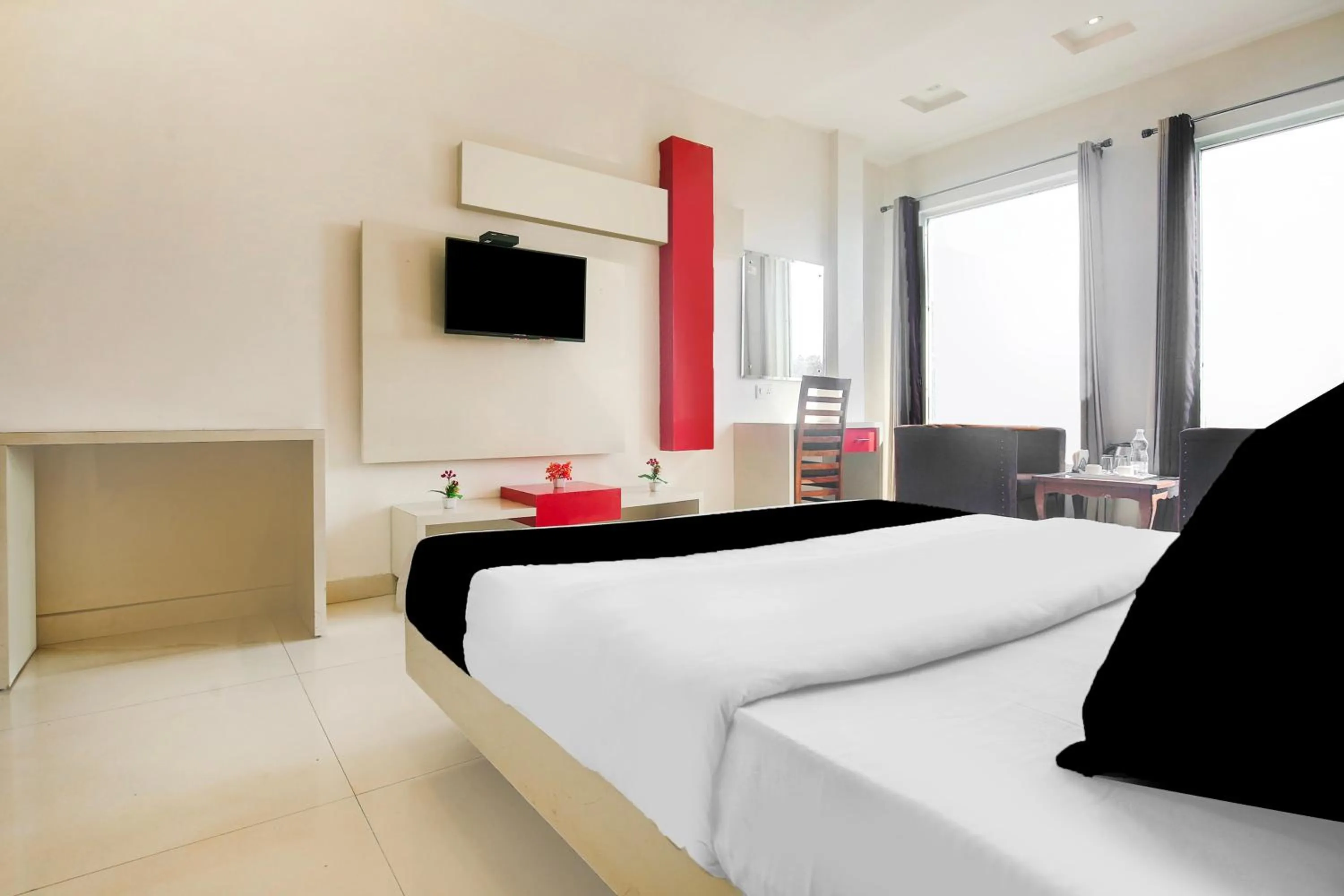 Bedroom, Bed in Super Collection O Amritsar Near Railway Station